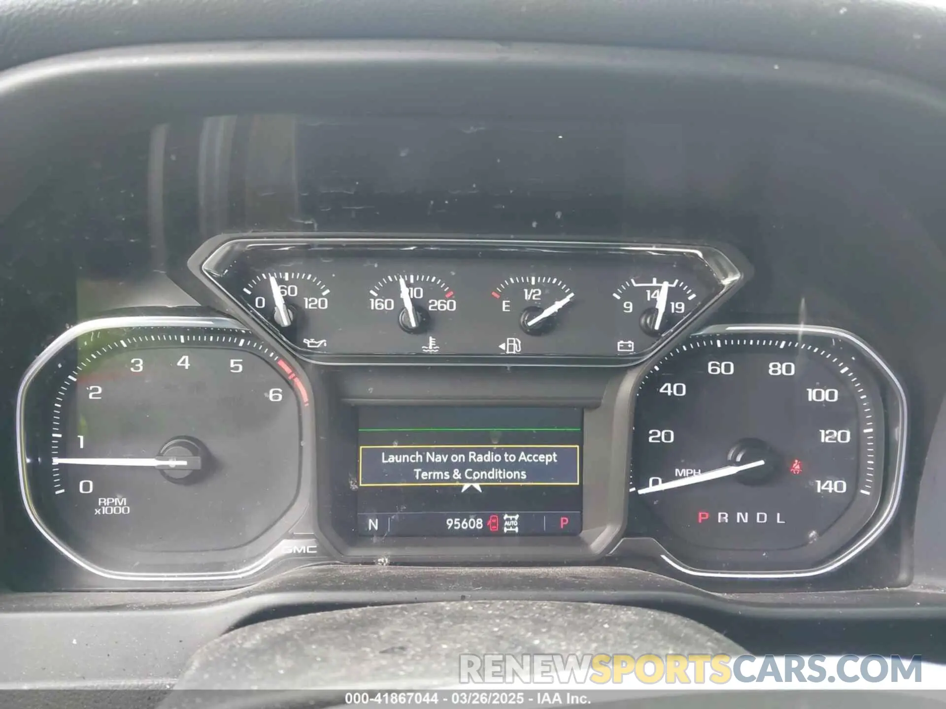 5 fotografías del automóvil dañado 1GT59NE71MF190814 GMC SIERRA 2500HD 2021