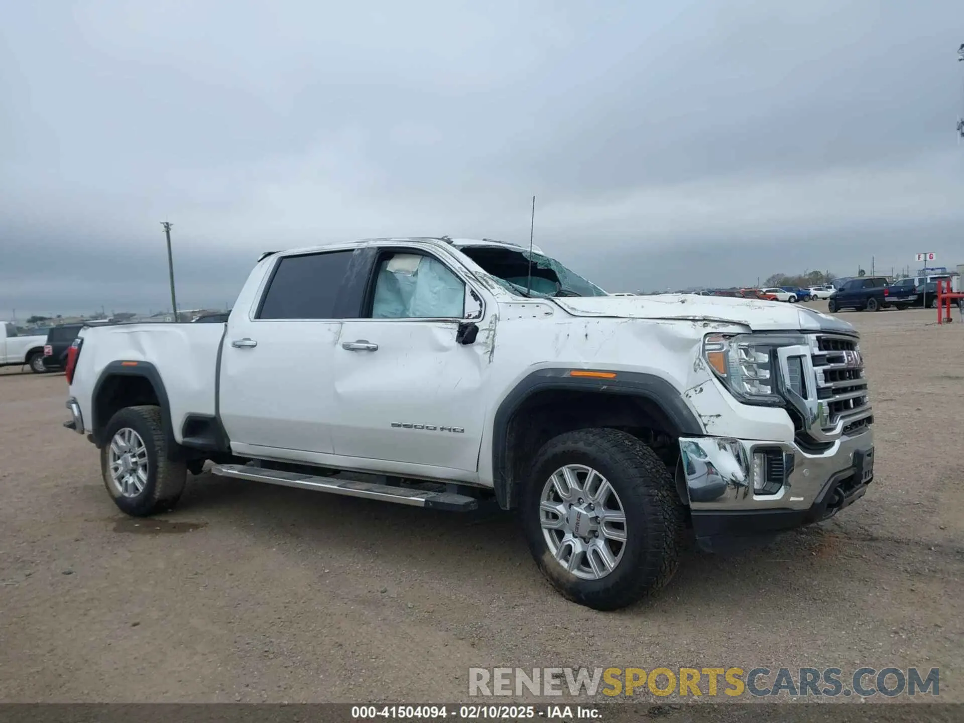 14 fotografías del automóvil dañado 1GT49NE76NF351977 GMC SIERRA 2500HD 2022