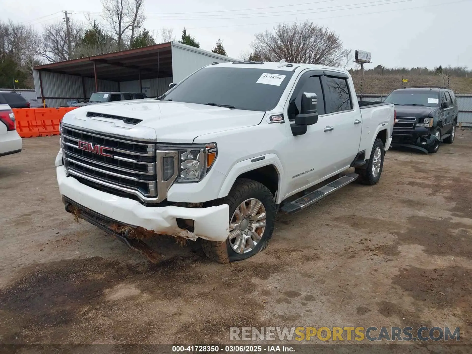 2 fotografías del automóvil dañado 1GT49NEY2NF129767 GMC SIERRA 2500HD 2022