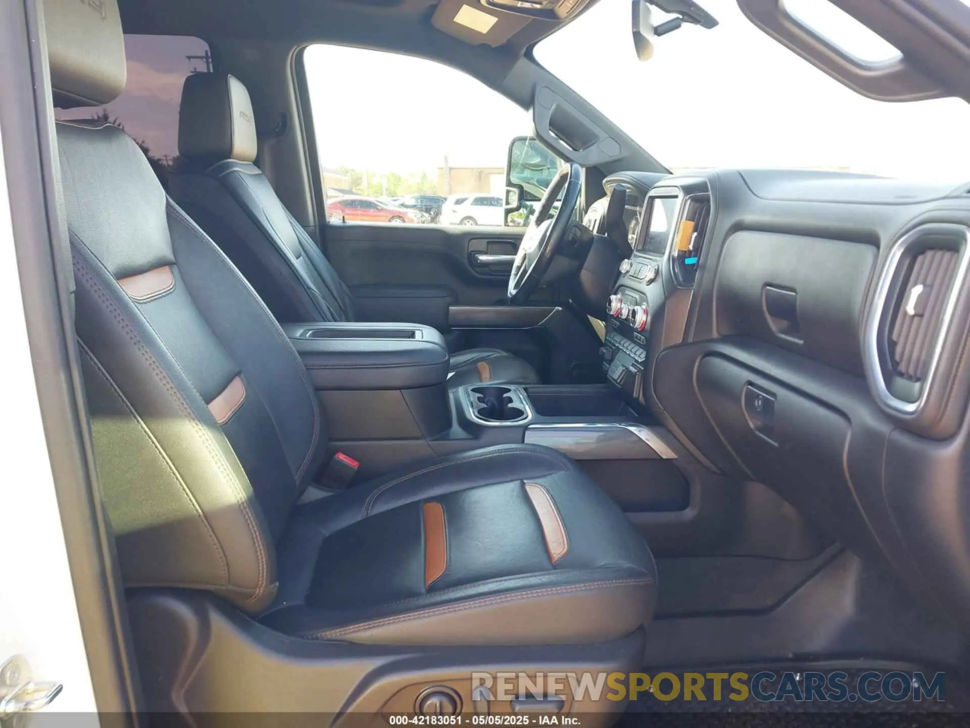 6 fotografías del automóvil dañado 1GT49PEY3NF134617 GMC SIERRA 2500HD 2022