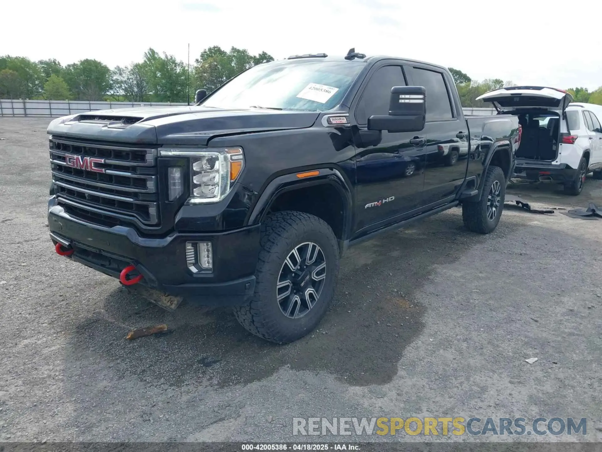 2 fotografías del automóvil dañado 1GT49PEY9NF193770 GMC SIERRA 2500HD 2022
