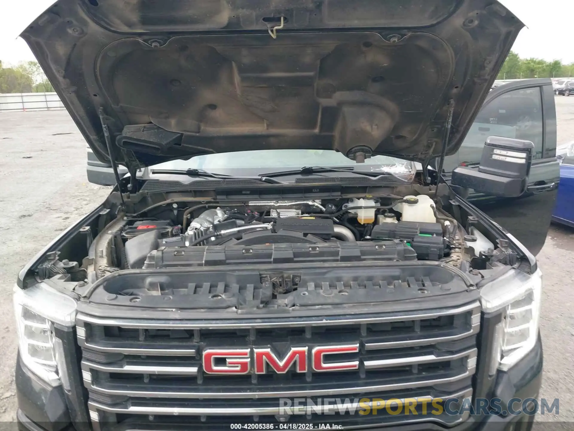 9 fotografías del automóvil dañado 1GT49PEY9NF193770 GMC SIERRA 2500HD 2022