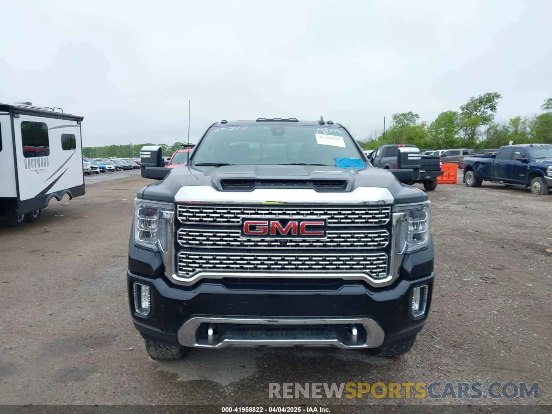 12 fotografías del automóvil dañado 1GT49REY0NF102655 GMC SIERRA 2500HD 2022