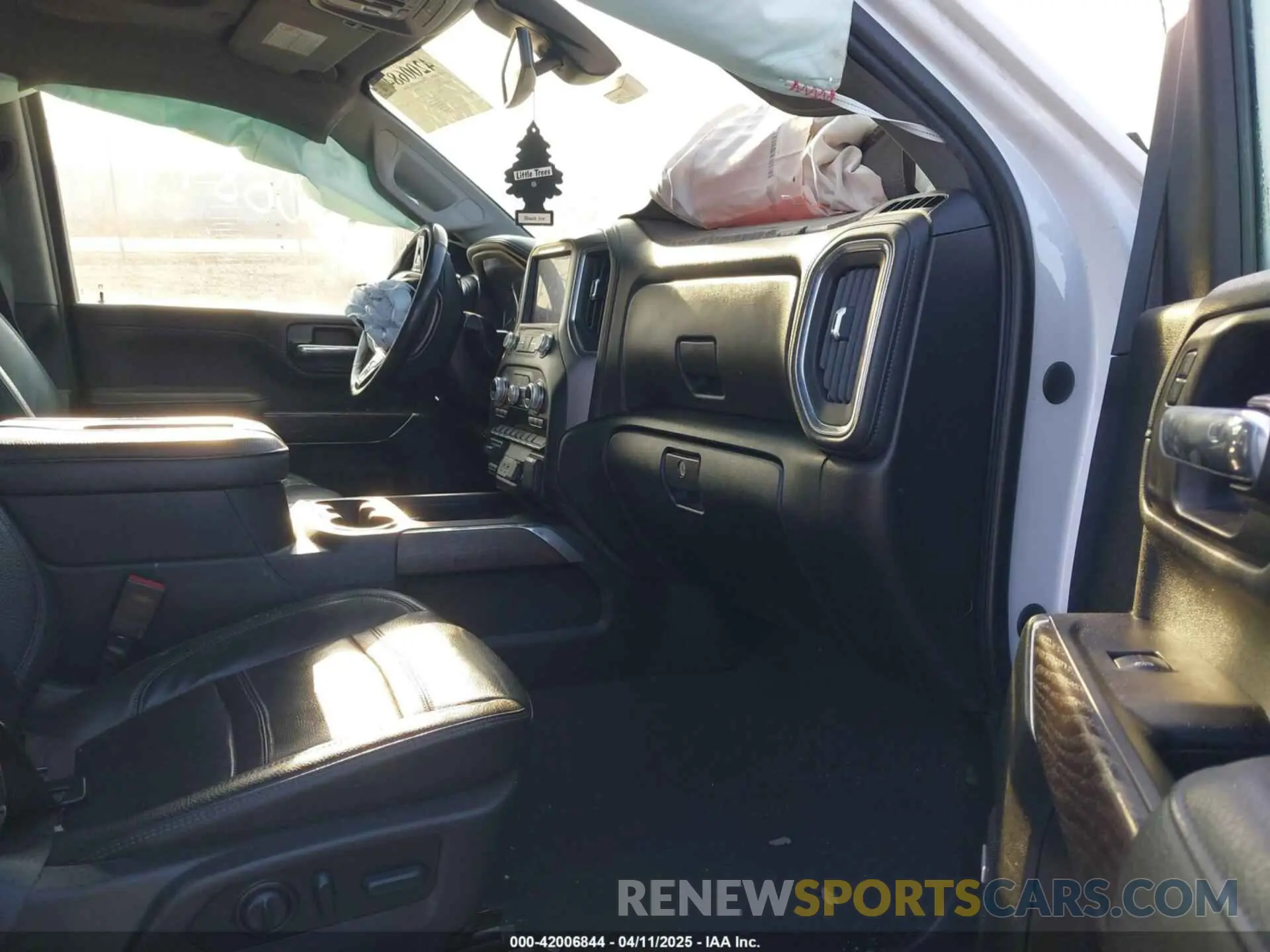 5 fotografías del automóvil dañado 1GT49REY0NF234251 GMC SIERRA 2500HD 2022