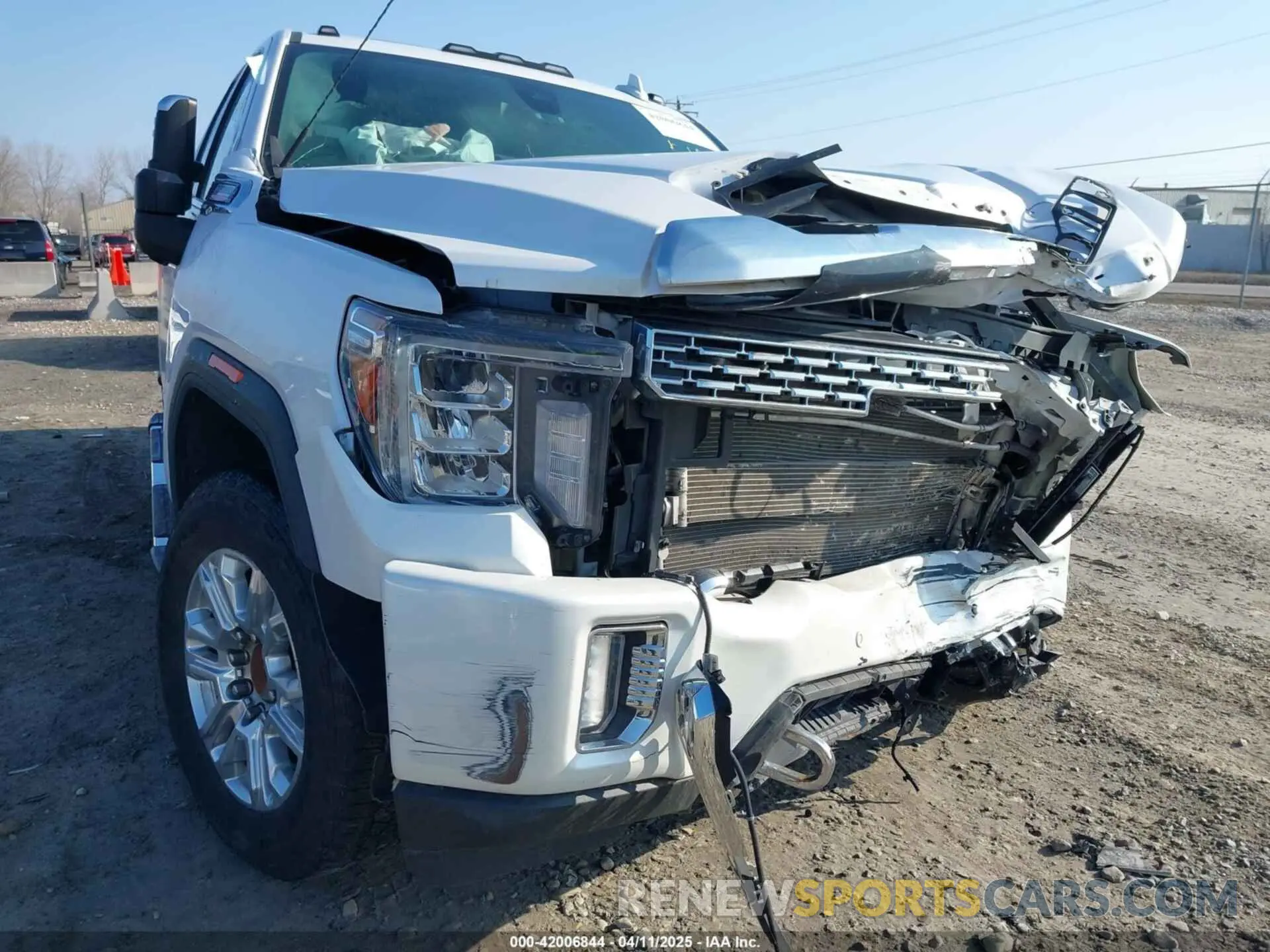 6 fotografías del automóvil dañado 1GT49REY0NF234251 GMC SIERRA 2500HD 2022