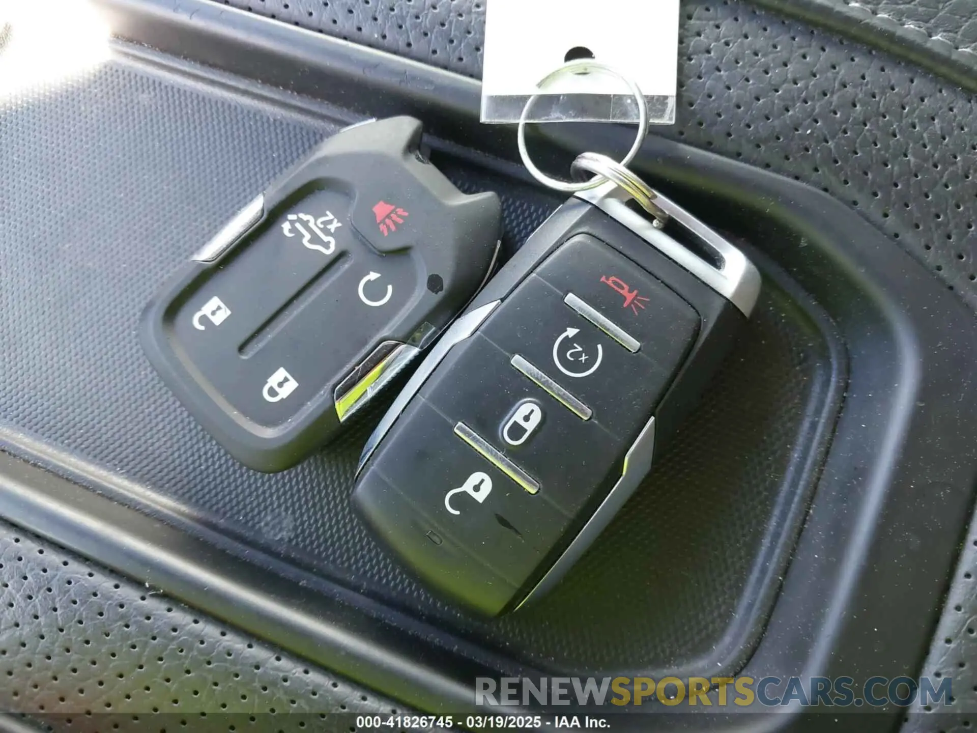 11 fotografías del automóvil dañado 1GT49REY0NF347293 GMC SIERRA 2500HD 2022
