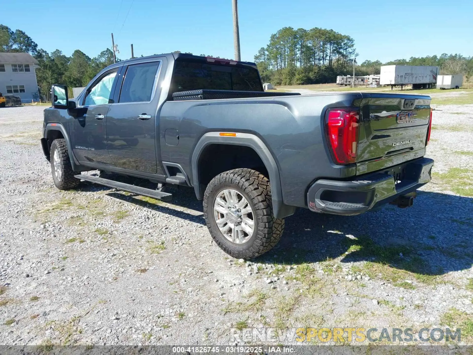 3 fotografías del automóvil dañado 1GT49REY0NF347293 GMC SIERRA 2500HD 2022