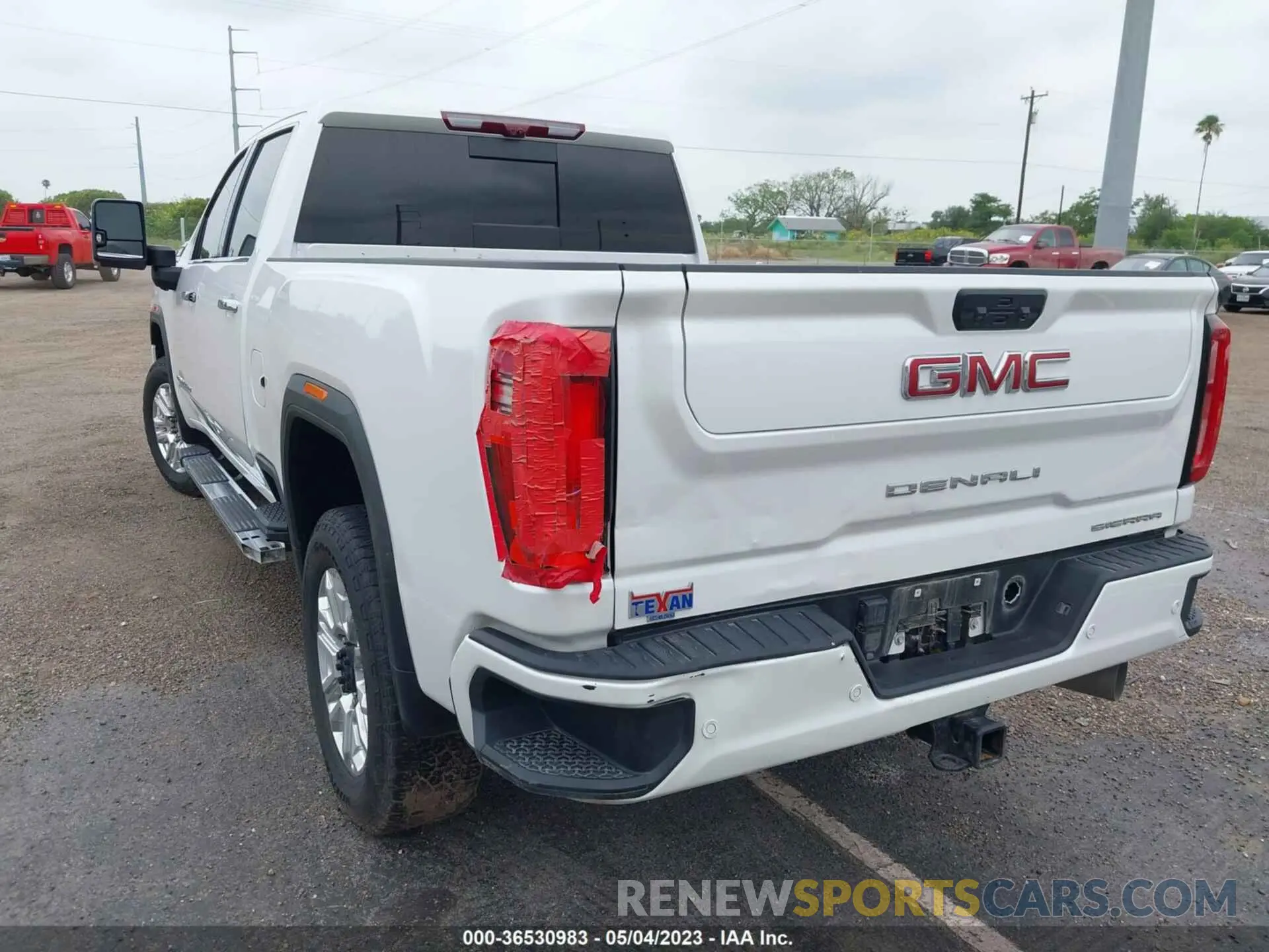 11 fotografías del automóvil dañado 1GT49REY3NF353735 GMC SIERRA 2500HD 2022