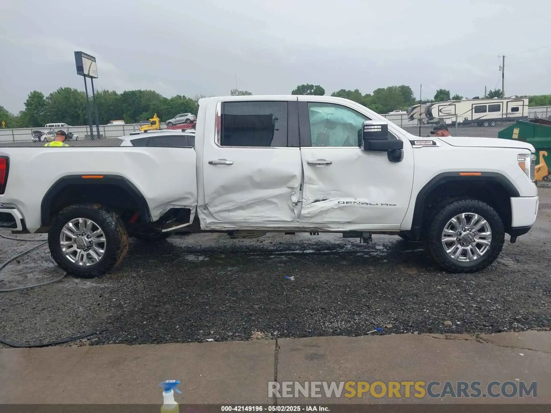 13 fotografías del automóvil dañado 1GT49REY4NF146559 GMC SIERRA 2500HD 2022