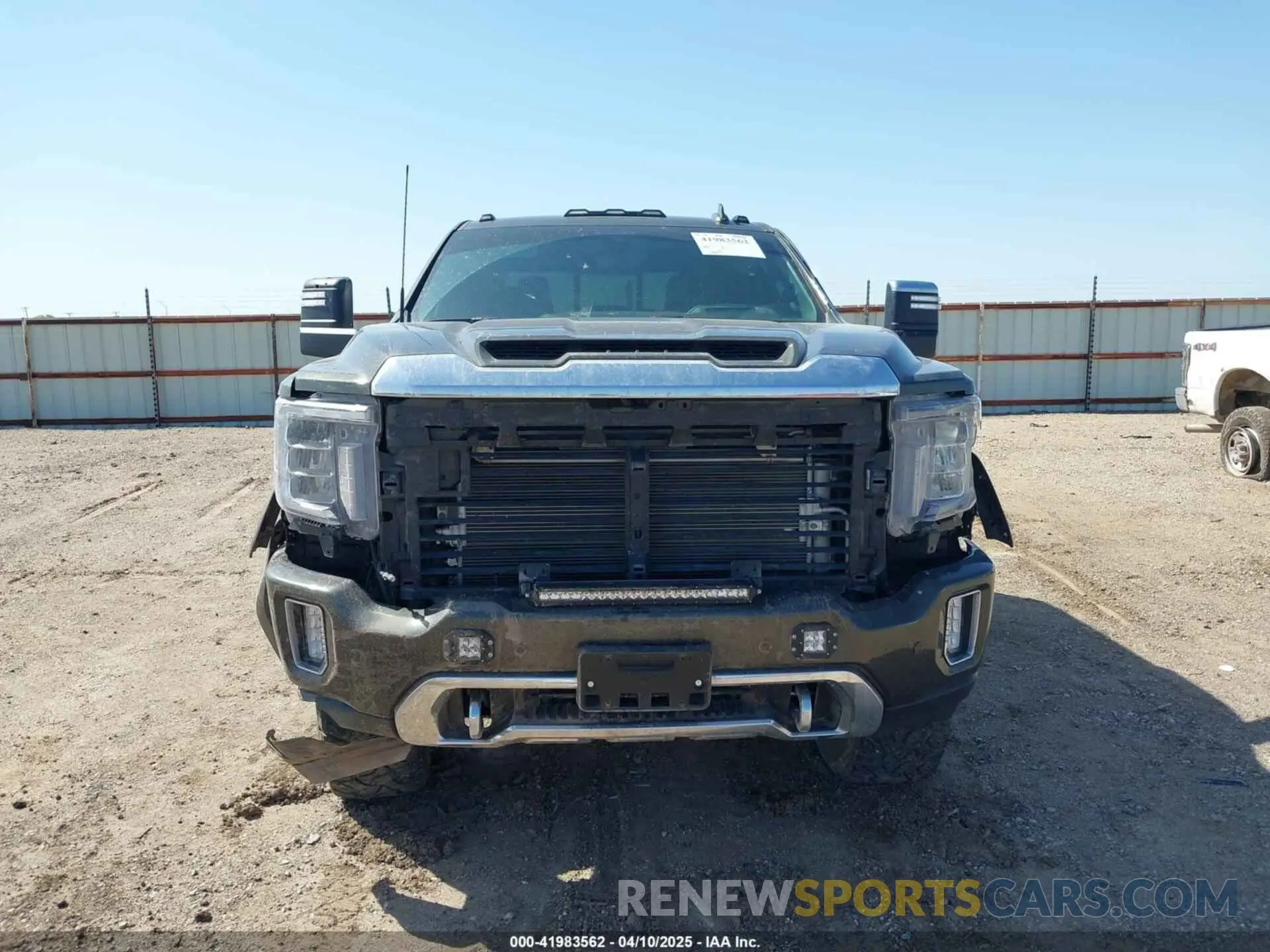12 fotografías del automóvil dañado 1GT49REYXNF273591 GMC SIERRA 2500HD 2022