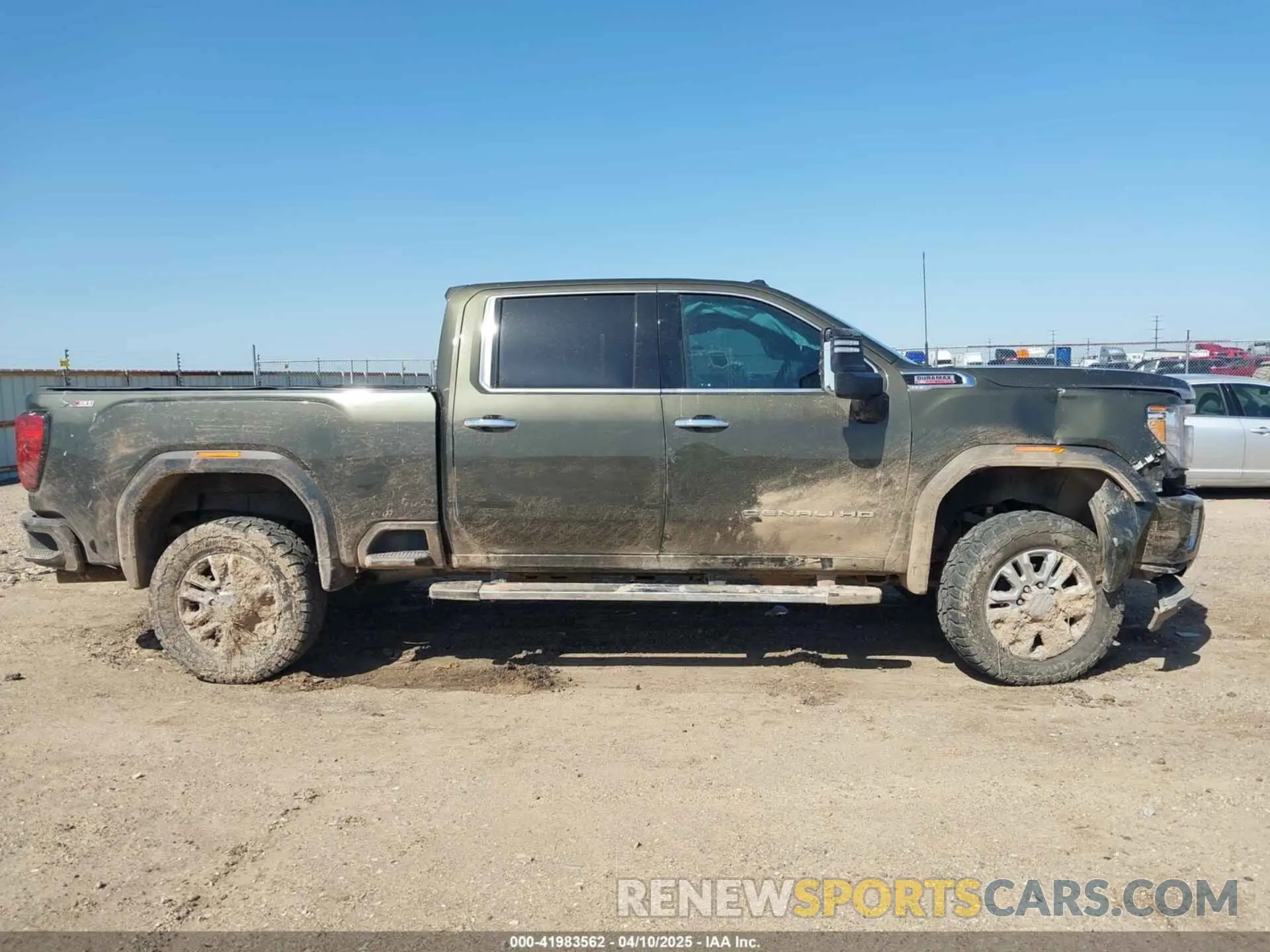 13 fotografías del automóvil dañado 1GT49REYXNF273591 GMC SIERRA 2500HD 2022