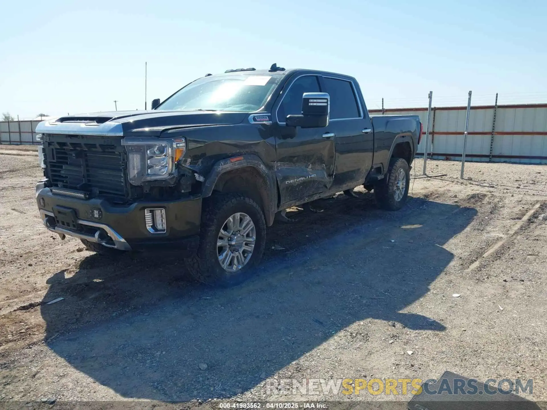 2 fotografías del automóvil dañado 1GT49REYXNF273591 GMC SIERRA 2500HD 2022