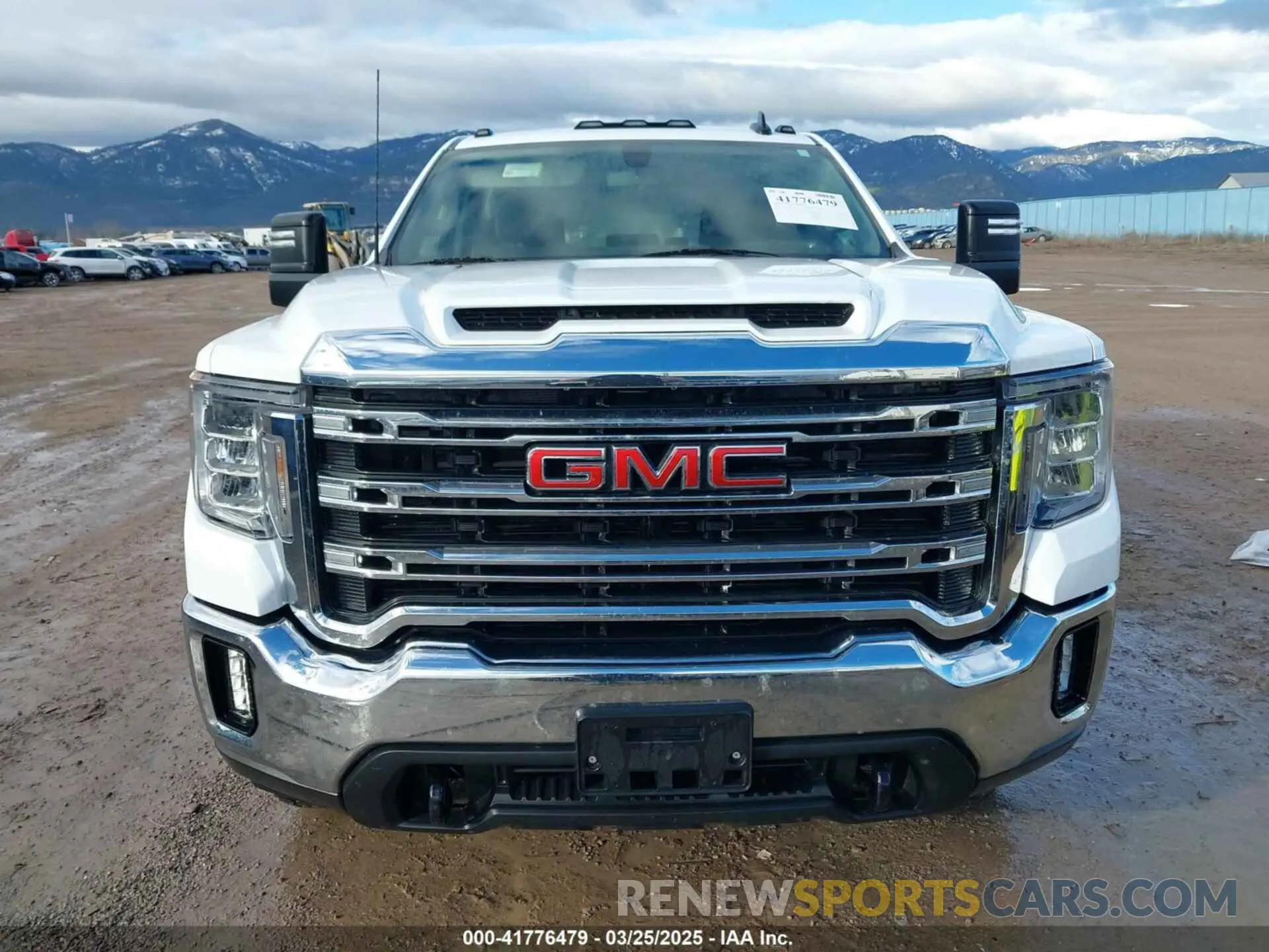 12 fotografías del automóvil dañado 1GT59ME70NF278233 GMC SIERRA 2500HD 2022