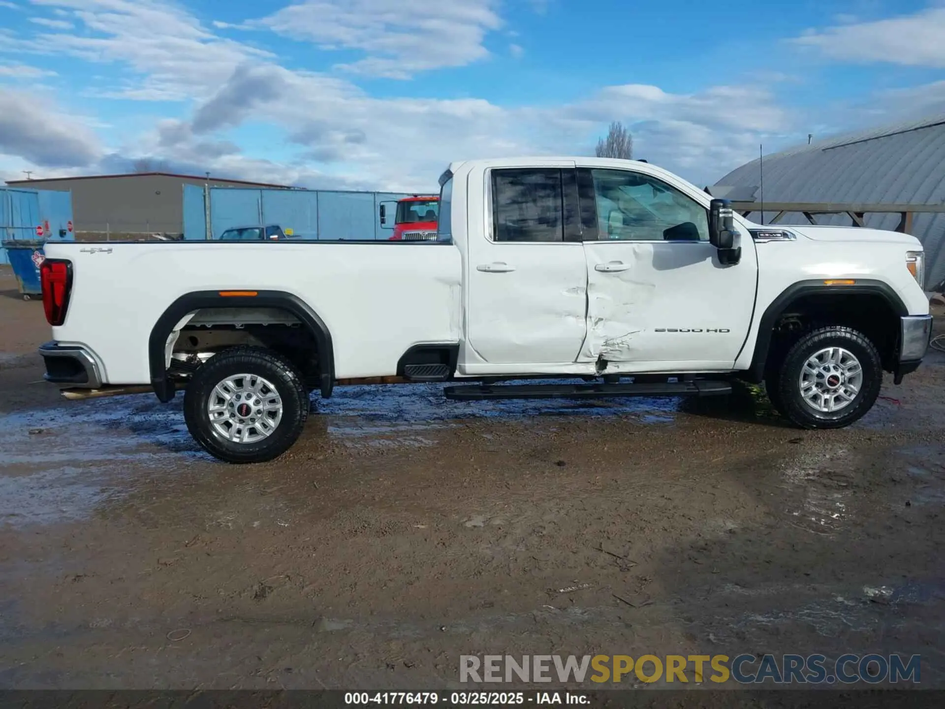 13 fotografías del automóvil dañado 1GT59ME70NF278233 GMC SIERRA 2500HD 2022