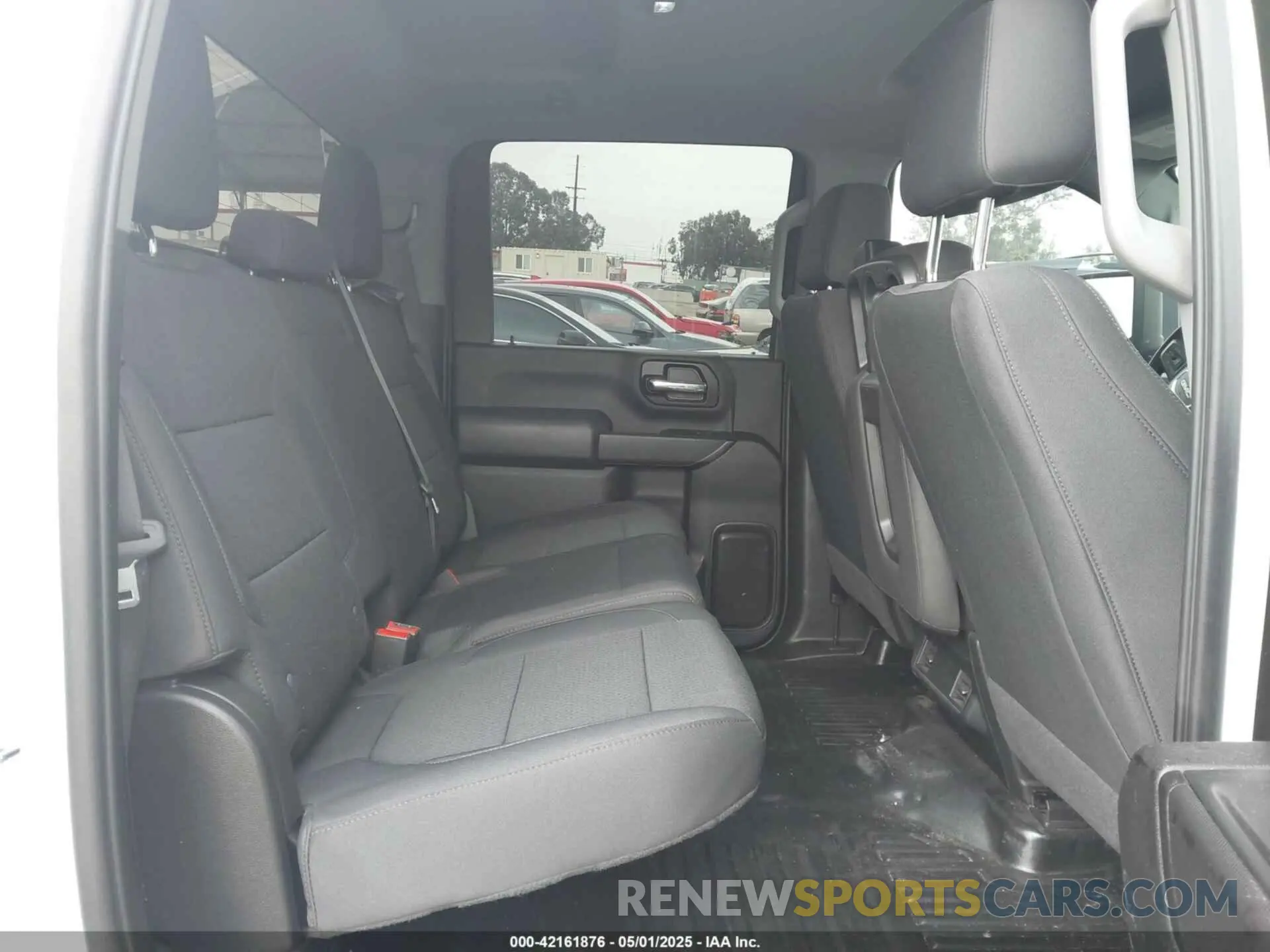 8 fotografías del automóvil dañado 1GT18LE79PF203383 GMC SIERRA 2500HD 2023