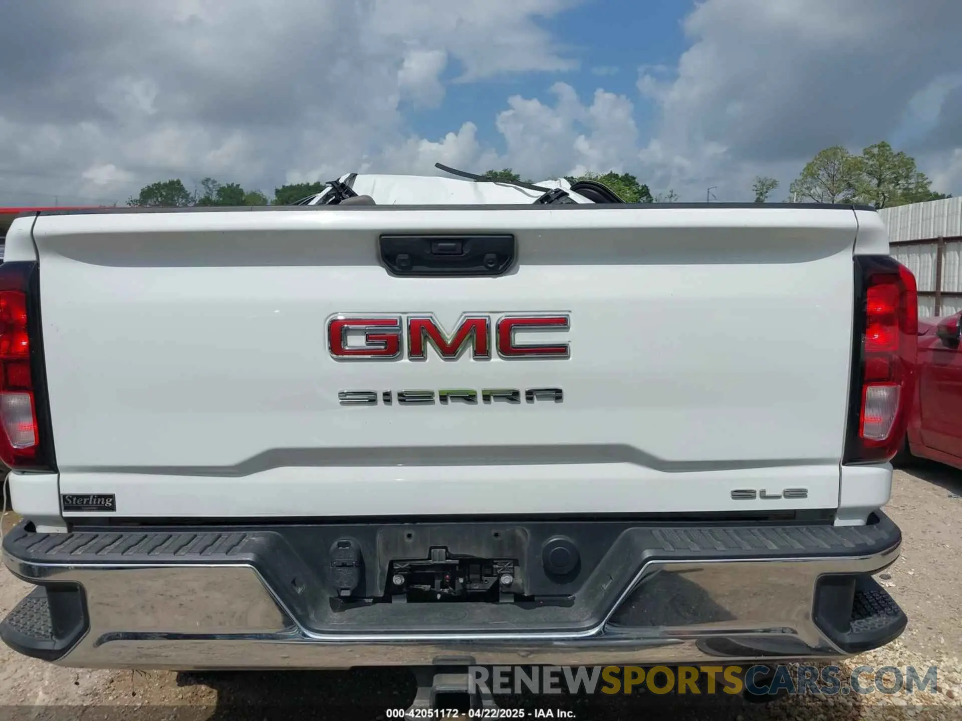 16 fotografías del automóvil dañado 1GT49ME74PF163567 GMC SIERRA 2500HD 2023