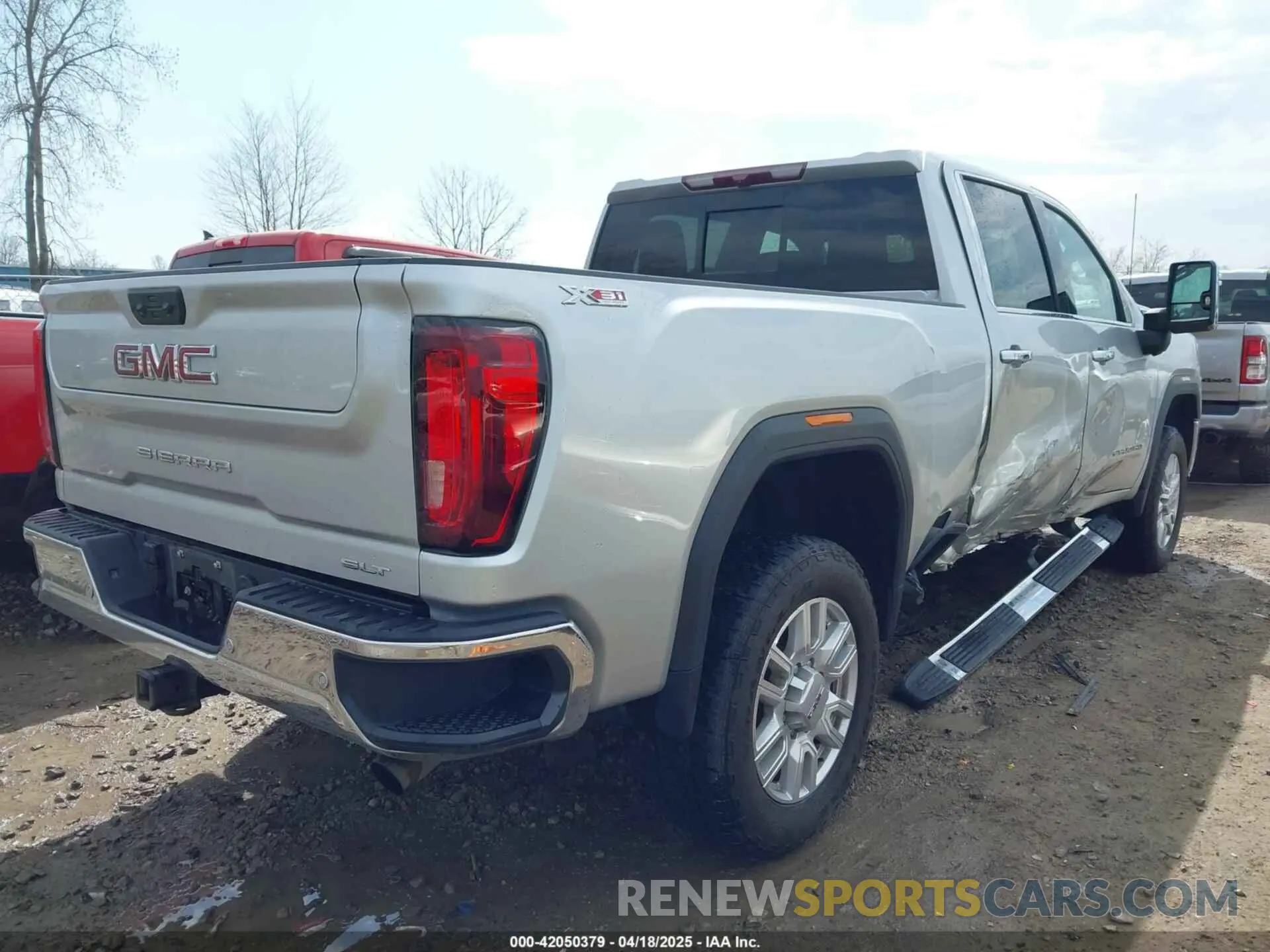 4 fotografías del automóvil dañado 1GT49NE77PF146834 GMC SIERRA 2500HD 2023
