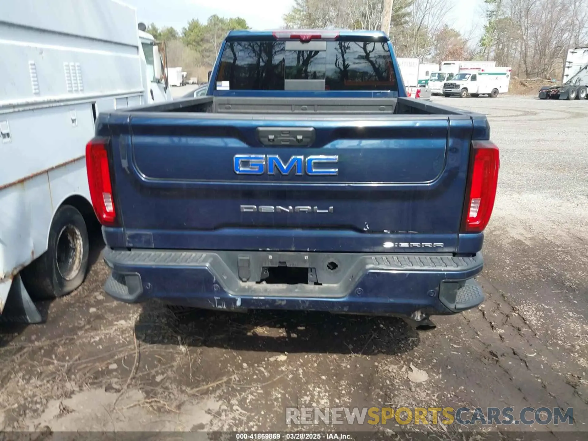15 fotografías del automóvil dañado 1GT49RE79PF169801 GMC SIERRA 2500HD 2023