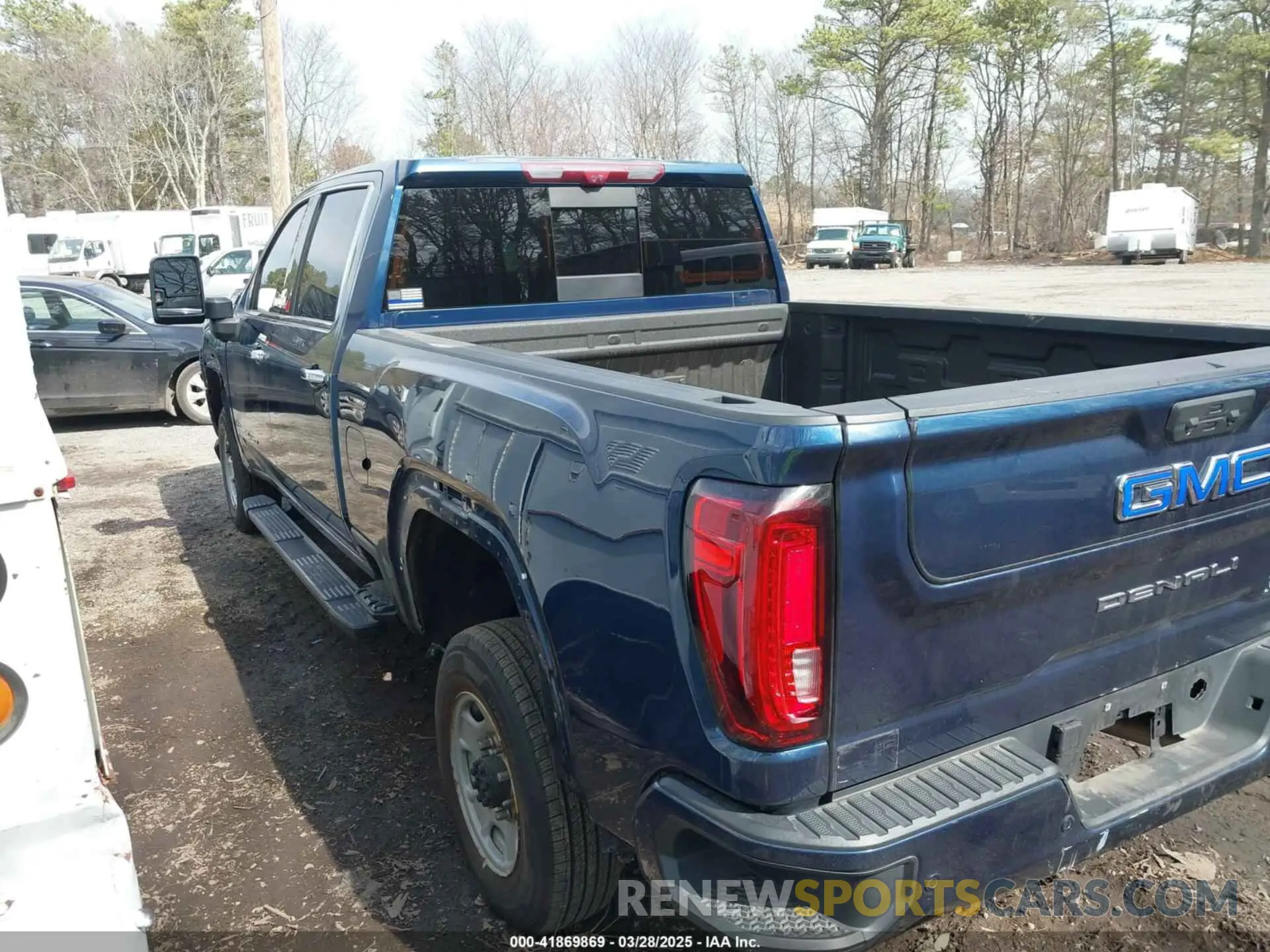 3 fotografías del automóvil dañado 1GT49RE79PF169801 GMC SIERRA 2500HD 2023