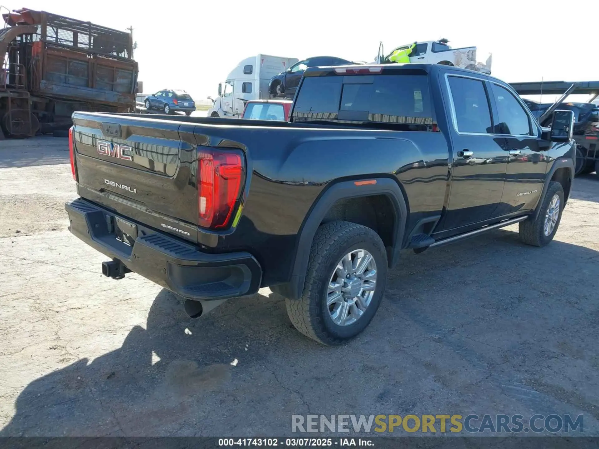 4 fotografías del automóvil dañado 1GT49REY1PF159174 GMC SIERRA 2500HD 2023