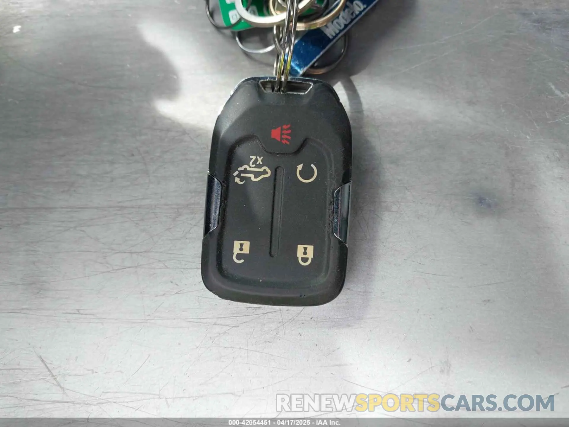 10 fotografías del automóvil dañado 1GT49REY2PF247621 GMC SIERRA 2500HD 2023