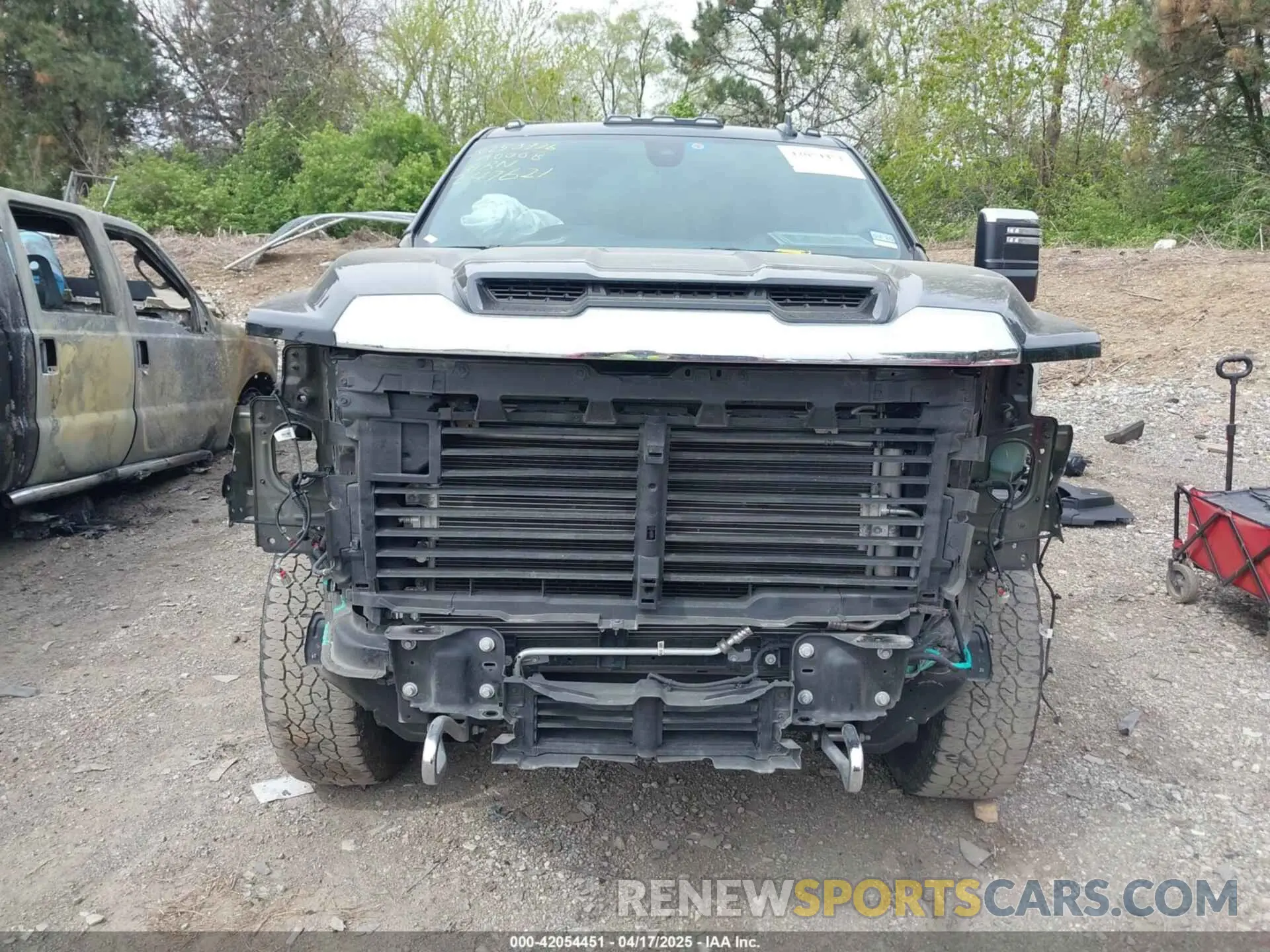 13 fotografías del automóvil dañado 1GT49REY2PF247621 GMC SIERRA 2500HD 2023