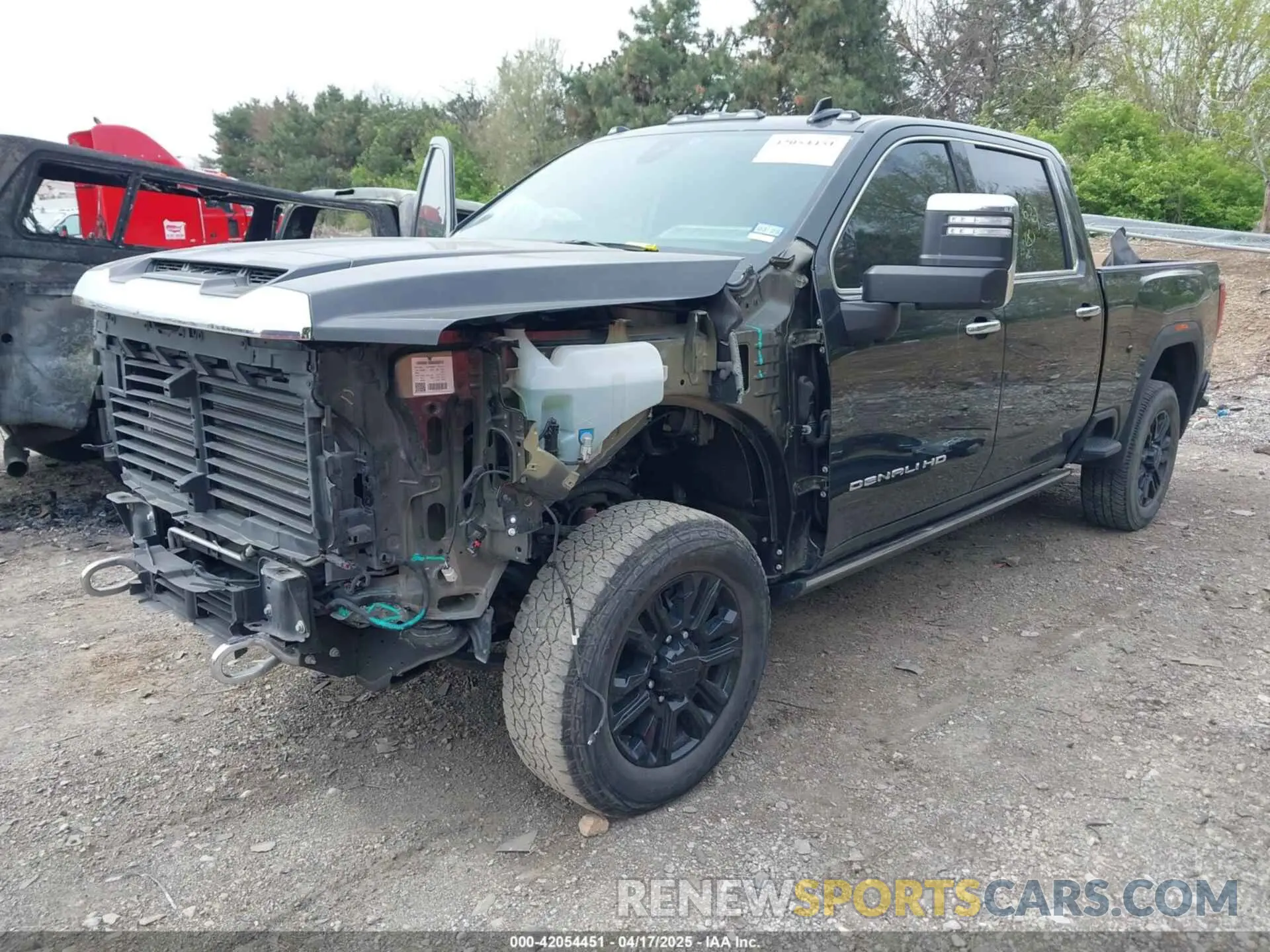2 fotografías del automóvil dañado 1GT49REY2PF247621 GMC SIERRA 2500HD 2023