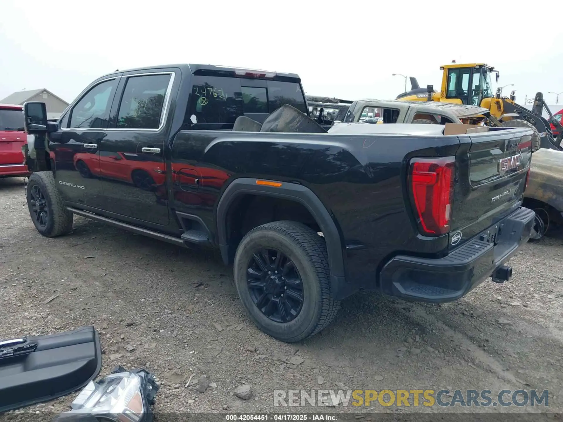 3 fotografías del automóvil dañado 1GT49REY2PF247621 GMC SIERRA 2500HD 2023