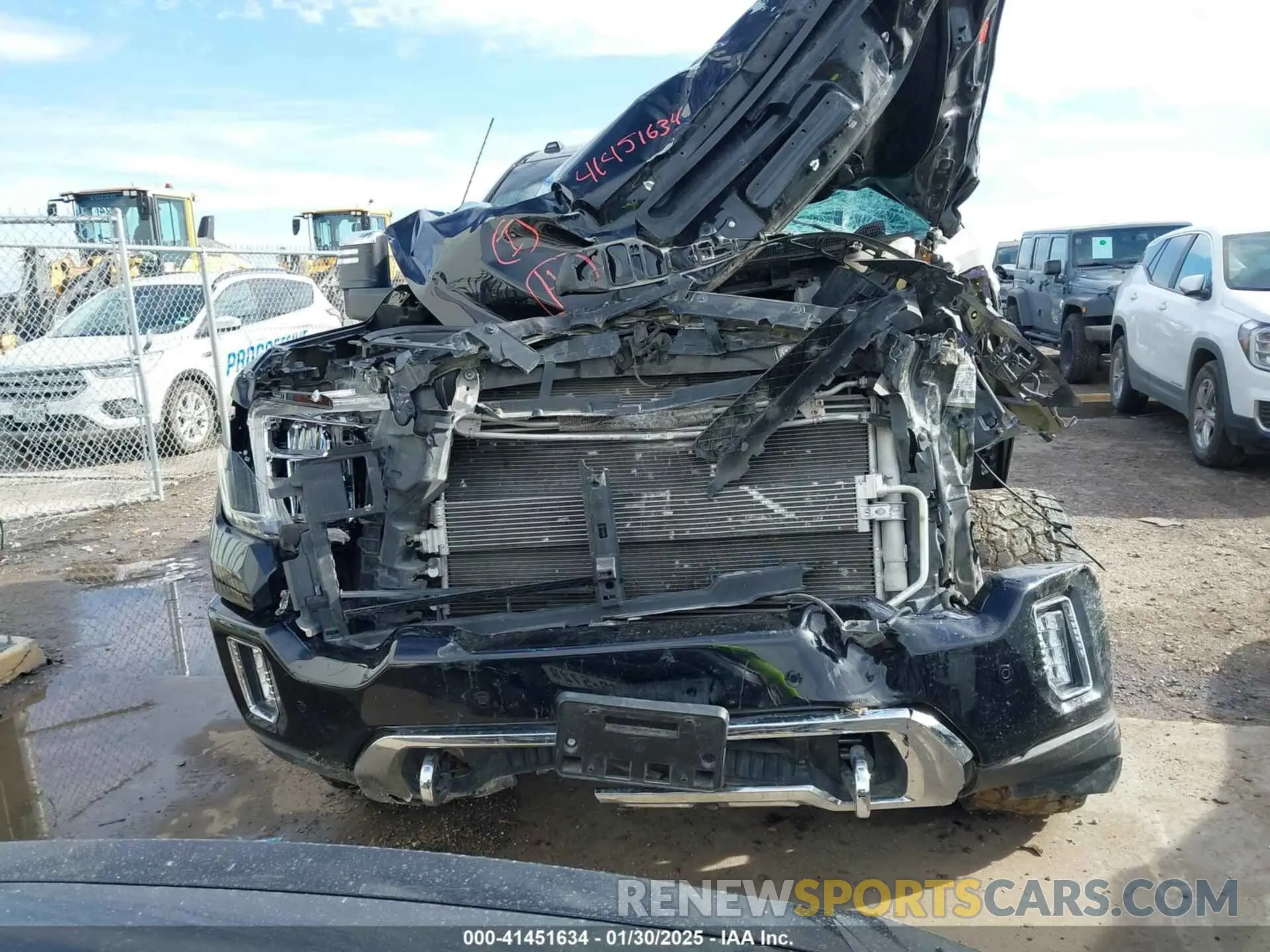 6 fotografías del automóvil dañado 1GT49REY5PF240128 GMC SIERRA 2500HD 2023