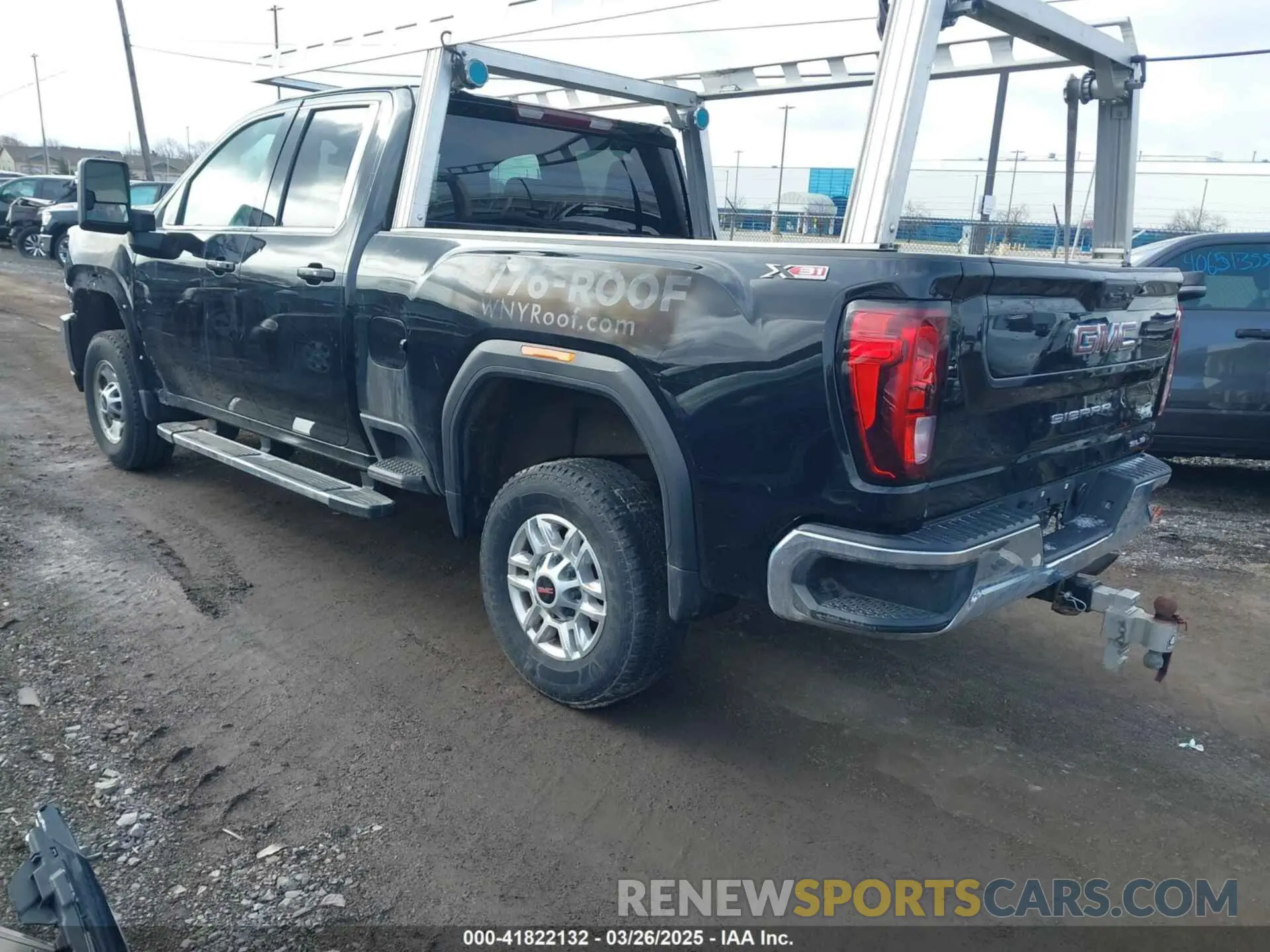 3 fotografías del automóvil dañado 1GT59ME73PF130029 GMC SIERRA 2500HD 2023