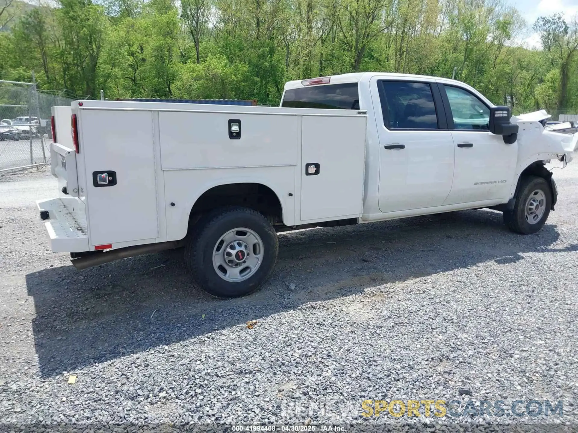 4 fotografías del automóvil dañado 1GD19LE71RF377220 GMC SIERRA 2500HD 2024