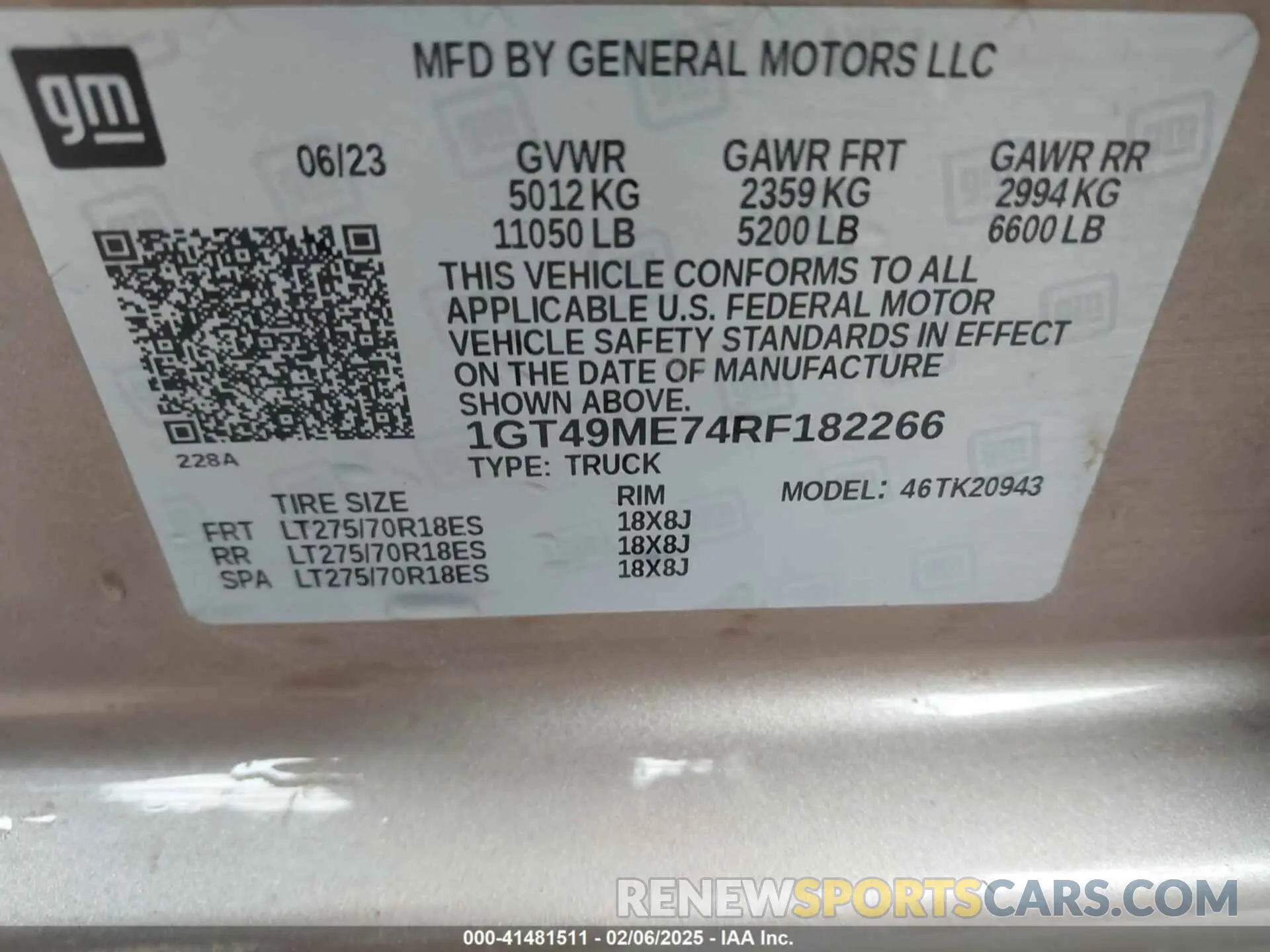 8 fotografías del automóvil dañado 1GT49ME74RF182266 GMC SIERRA 2500HD 2024