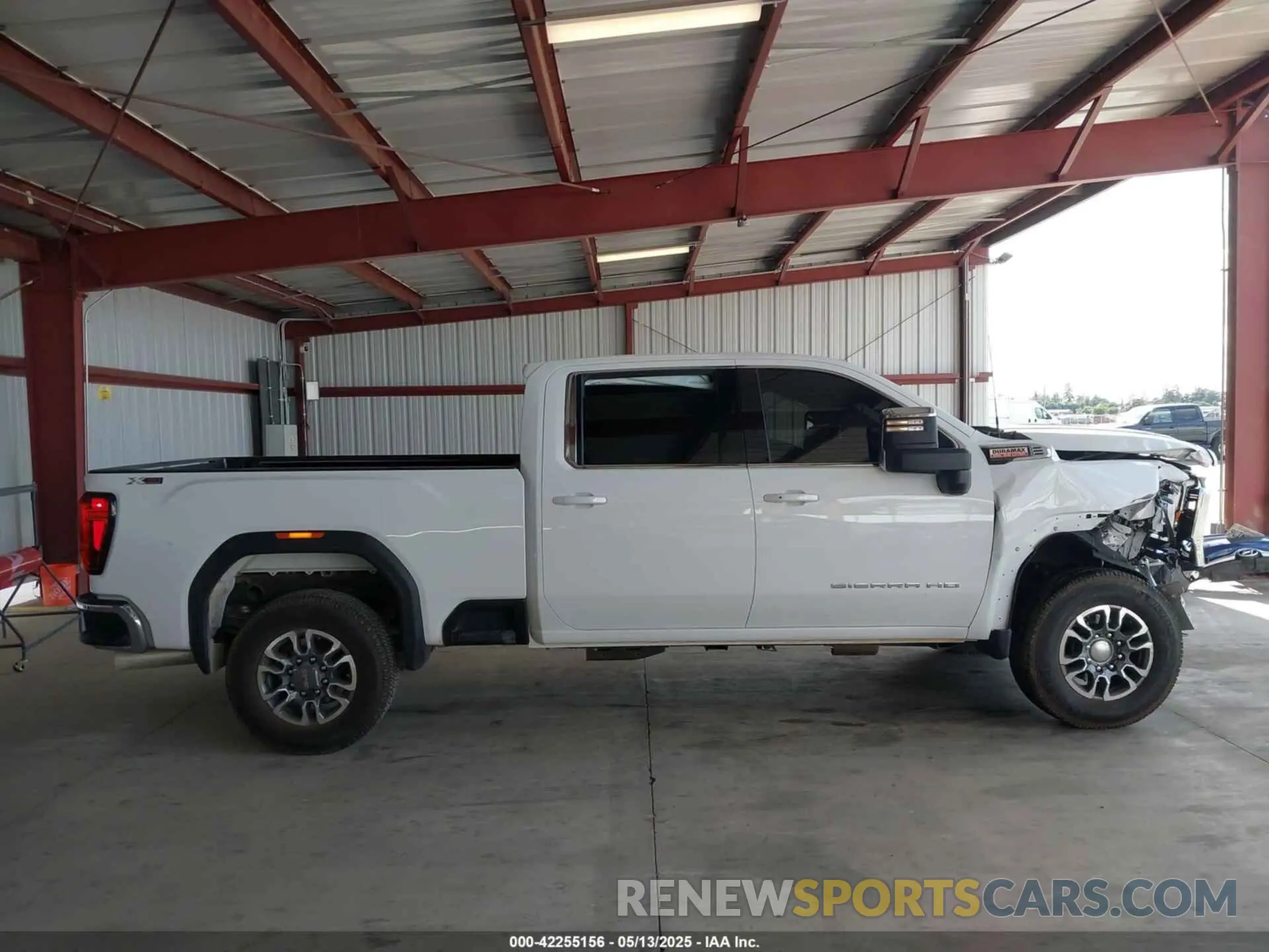 13 fotografías del automóvil dañado 1GT49MEY6RF452543 GMC SIERRA 2500HD 2024