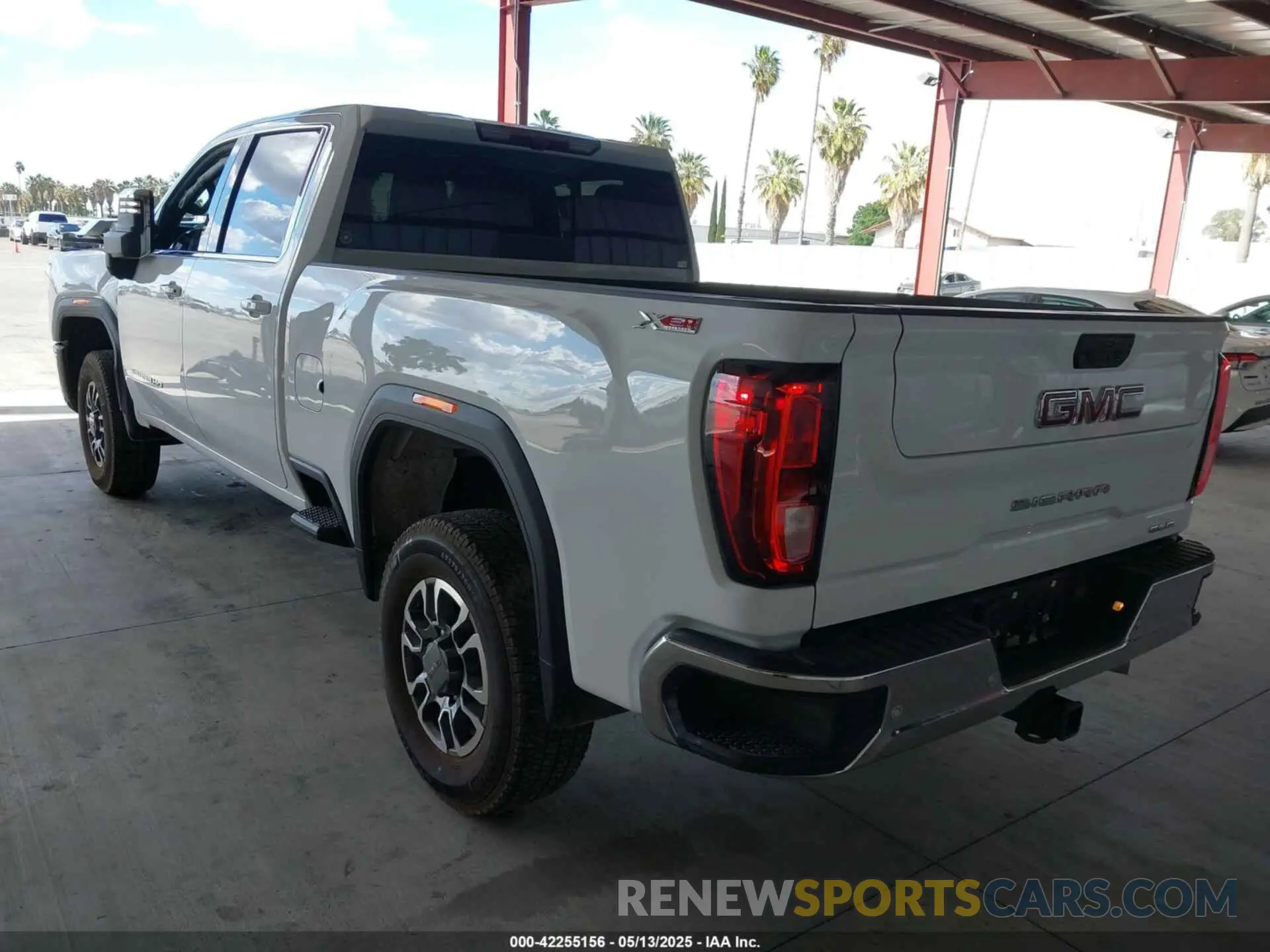 3 fotografías del automóvil dañado 1GT49MEY6RF452543 GMC SIERRA 2500HD 2024