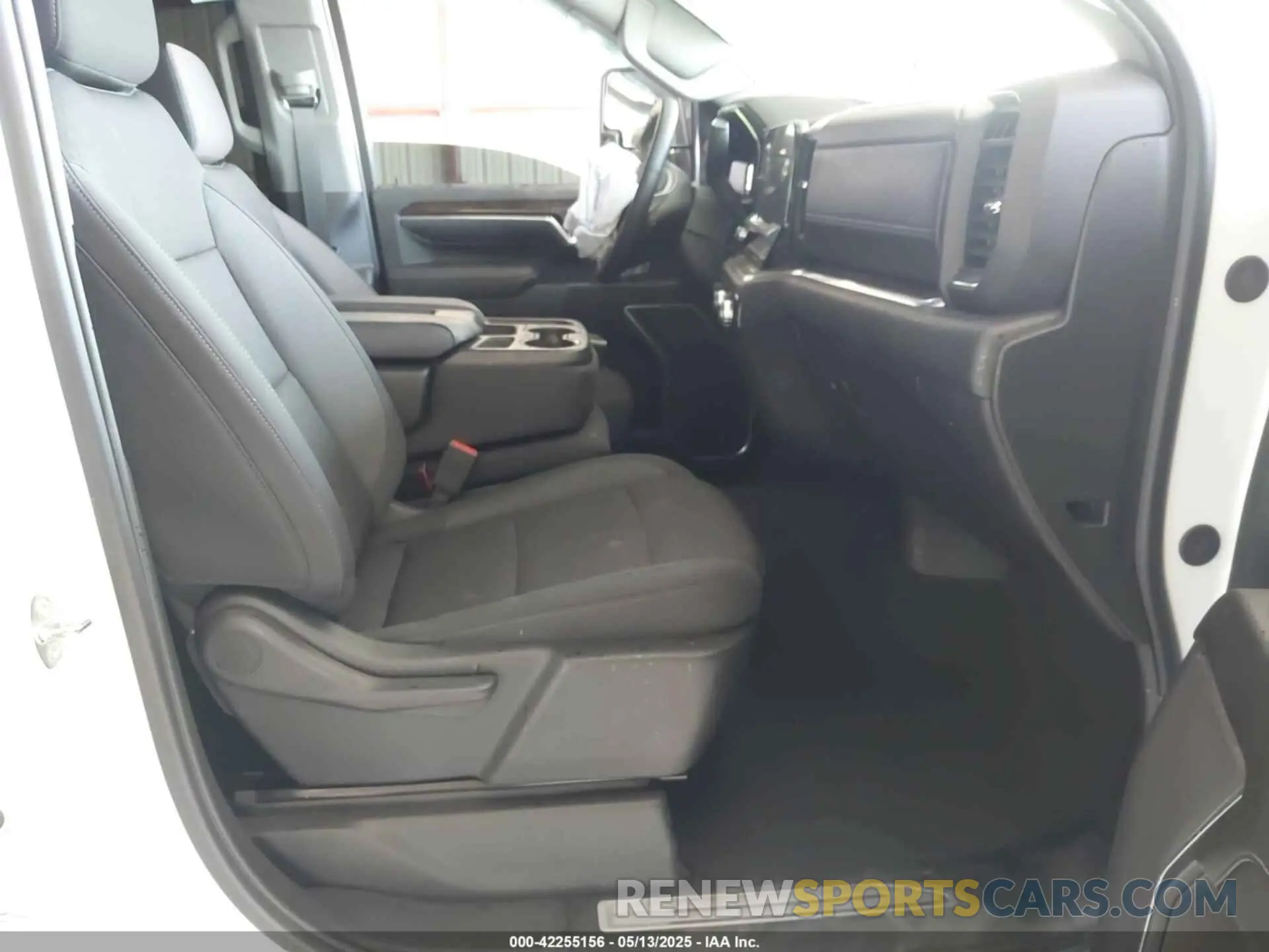5 fotografías del automóvil dañado 1GT49MEY6RF452543 GMC SIERRA 2500HD 2024