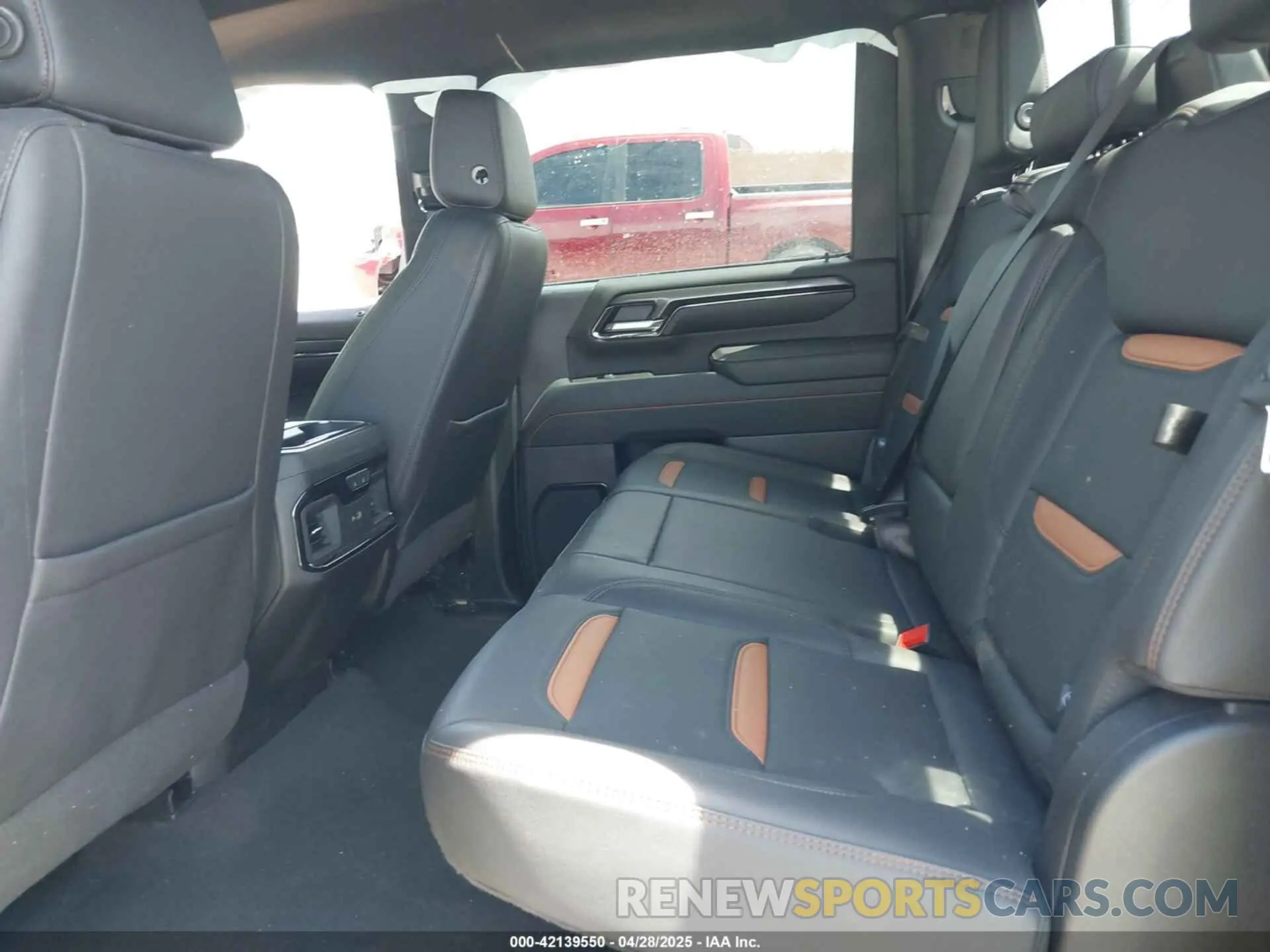 7 fotografías del automóvil dañado 1GT49PEY0RF460848 GMC SIERRA 2500HD 2024