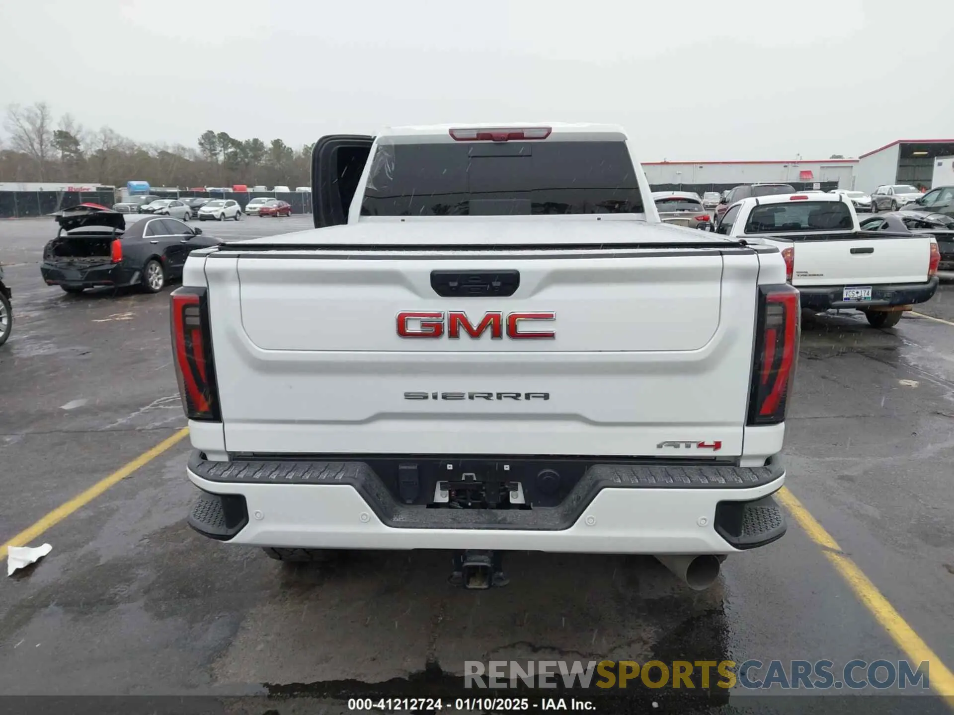 16 fotografías del automóvil dañado 1GT49PEY6RF120751 GMC SIERRA 2500HD 2024