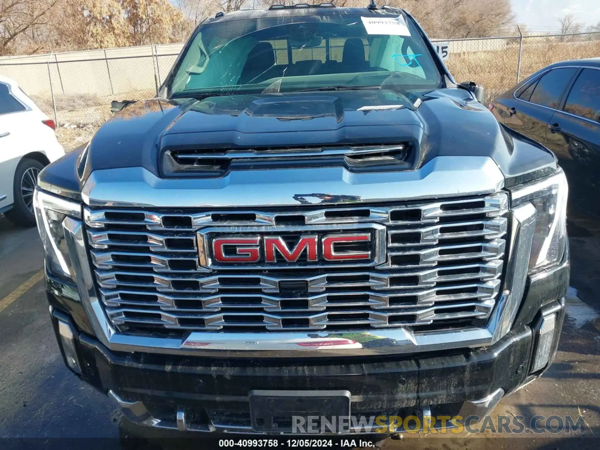 12 fotografías del automóvil dañado 1GT49REY3RF292876 GMC SIERRA 2500HD 2024