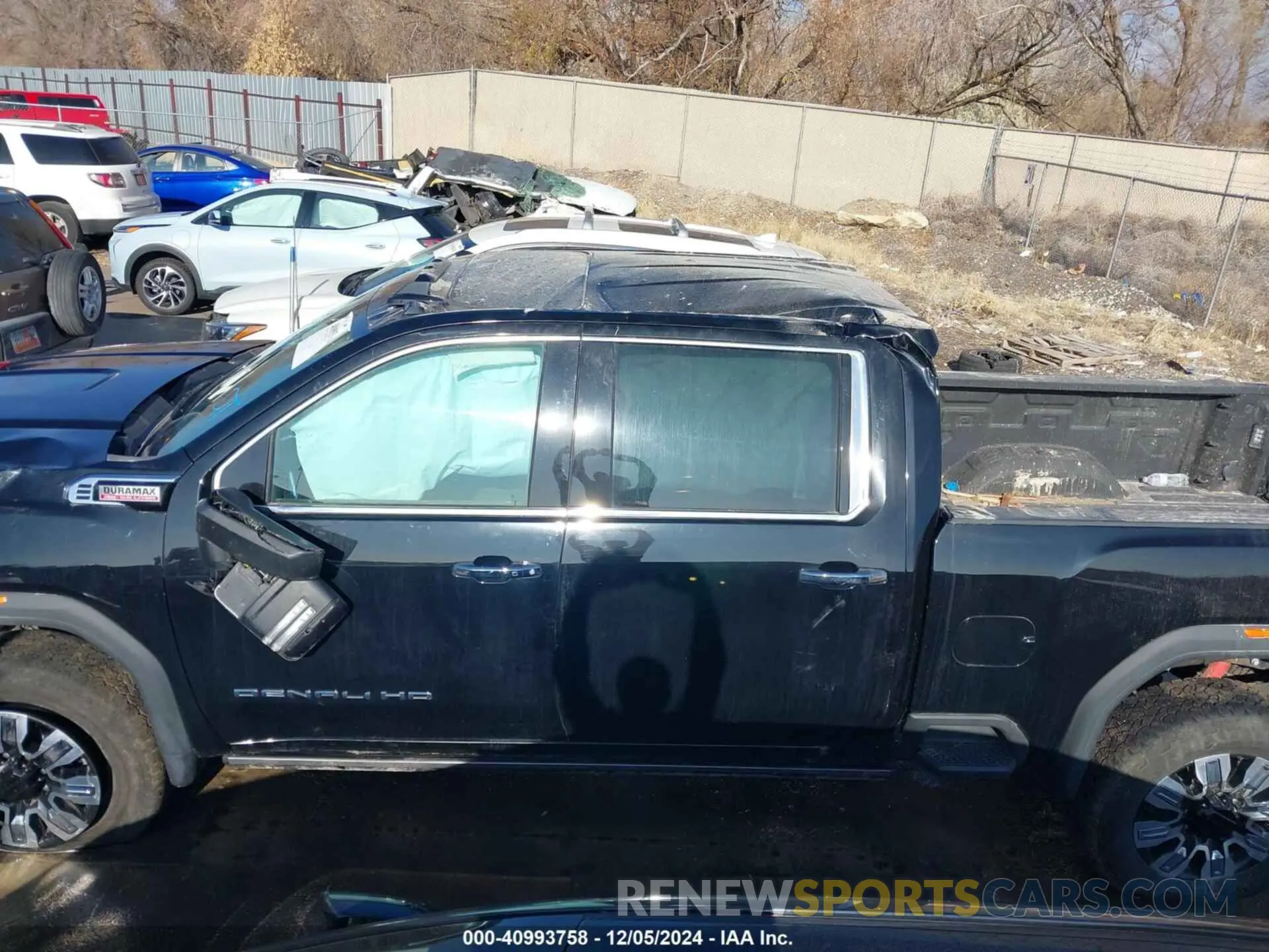 14 fotografías del automóvil dañado 1GT49REY3RF292876 GMC SIERRA 2500HD 2024