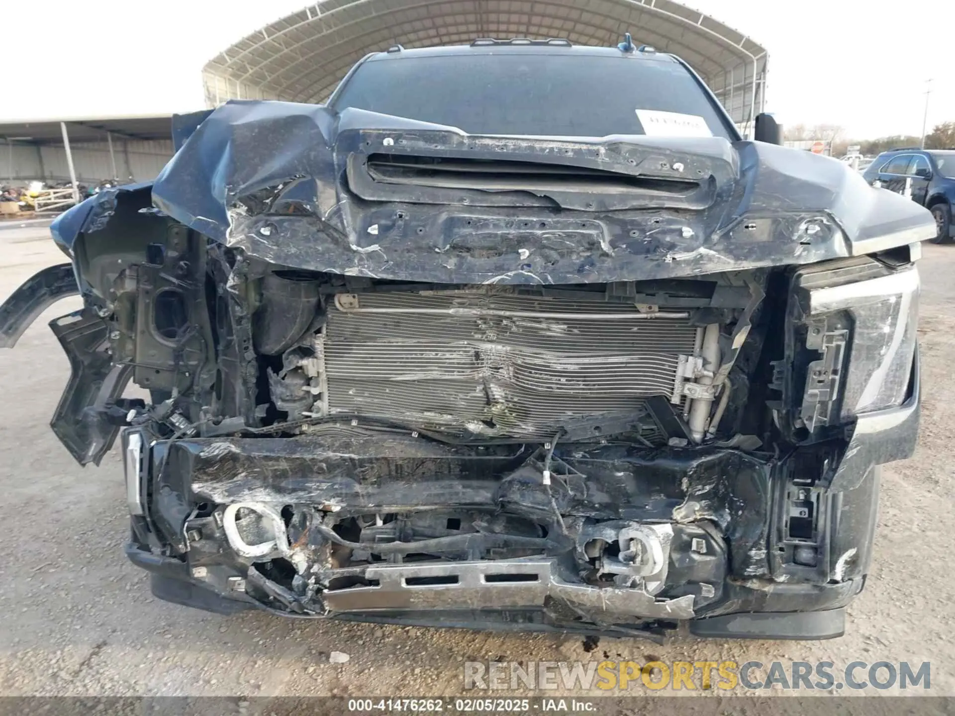 6 fotografías del automóvil dañado 1GT49REY5RF357615 GMC SIERRA 2500HD 2024