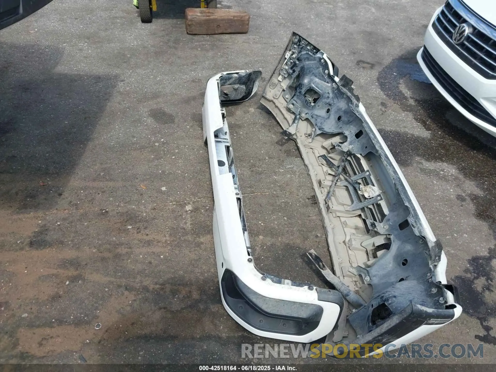12 fotografías del automóvil dañado 1GT49REY9RF243018 GMC SIERRA 2500HD 2024