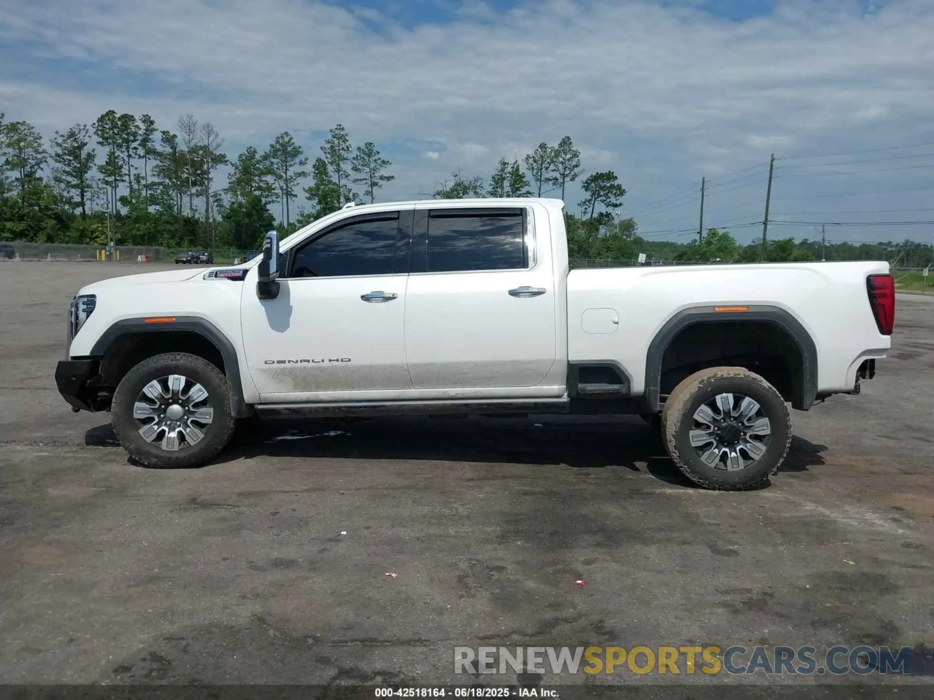 15 fotografías del automóvil dañado 1GT49REY9RF243018 GMC SIERRA 2500HD 2024