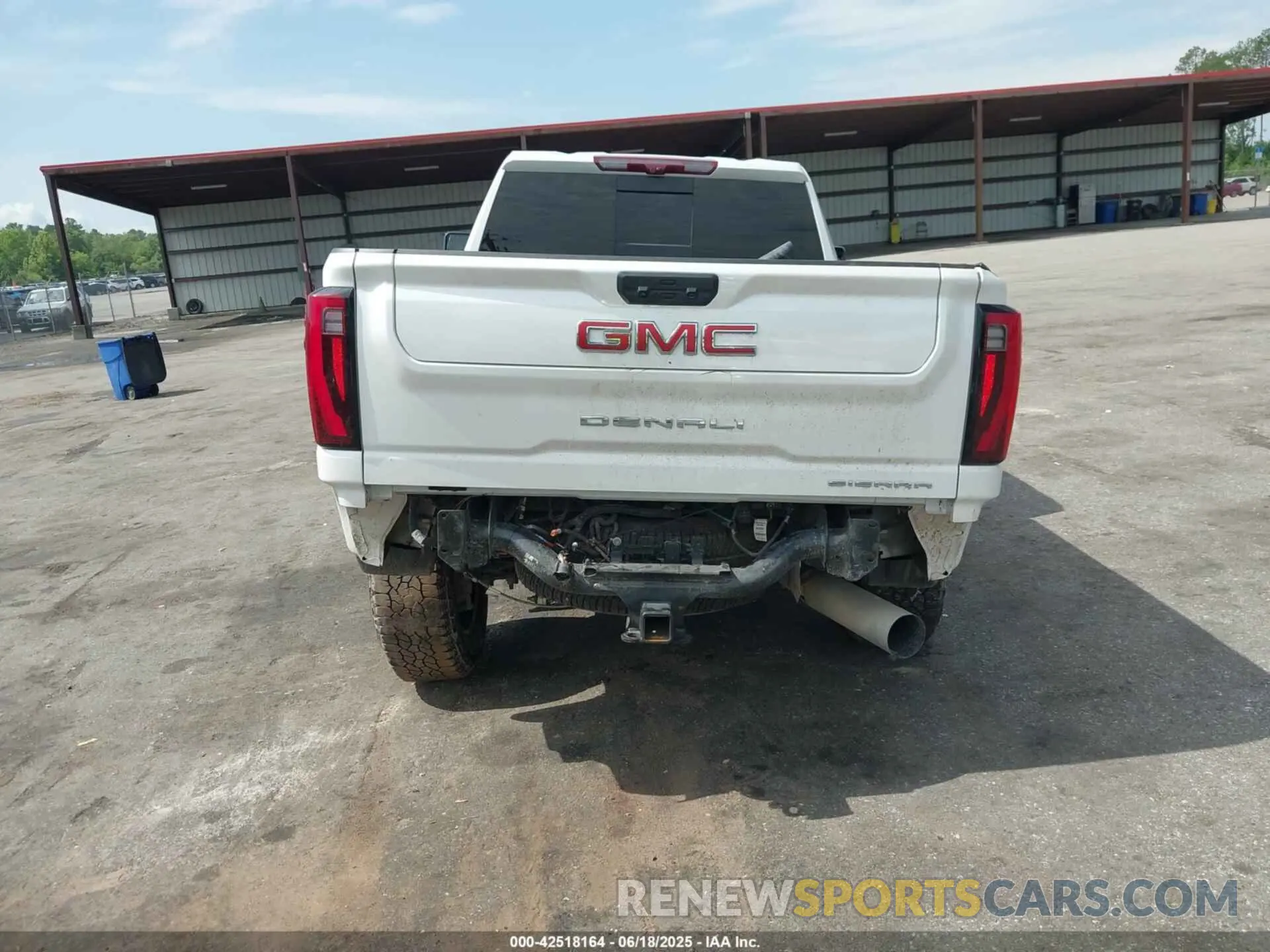 16 fotografías del automóvil dañado 1GT49REY9RF243018 GMC SIERRA 2500HD 2024