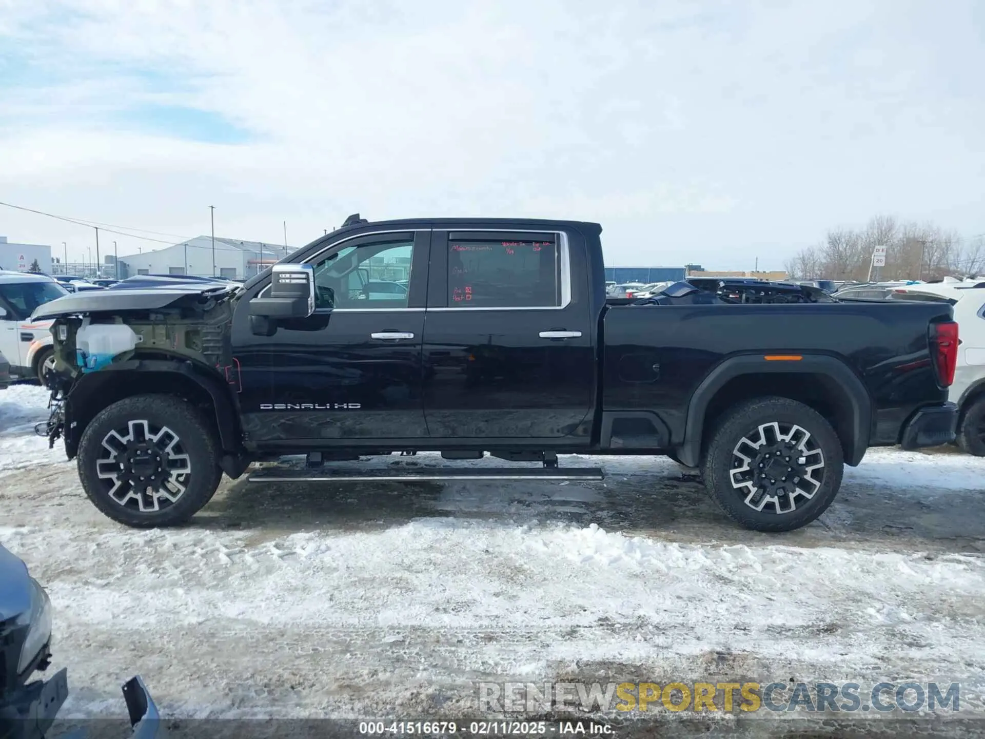 17 fotografías del automóvil dañado 1GT49XEY1RF429818 GMC SIERRA 2500HD 2024