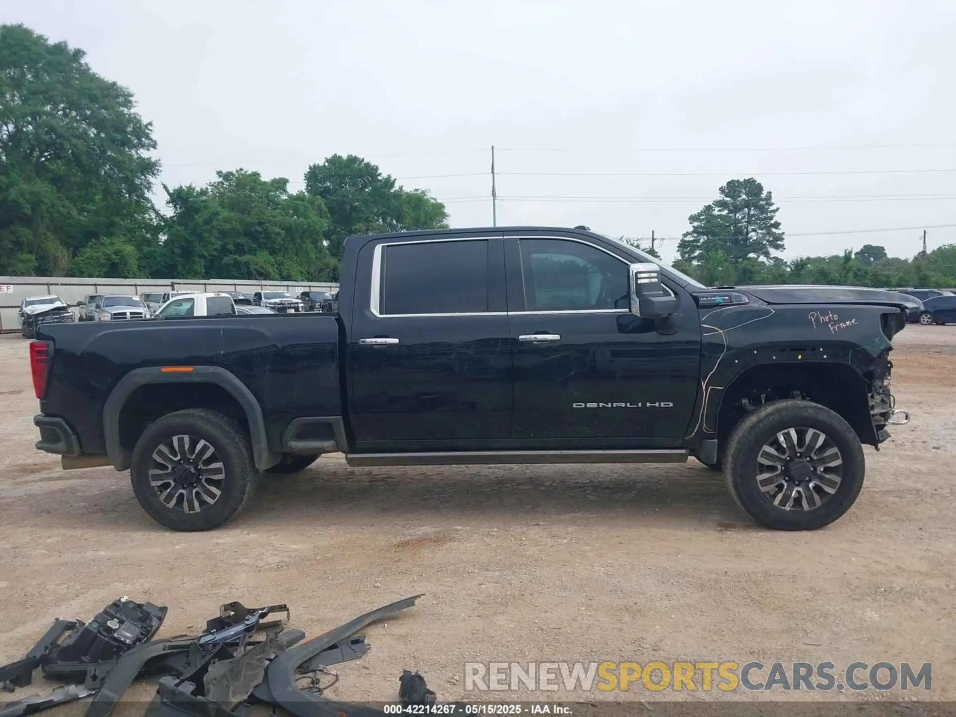 14 fotografías del automóvil dañado 1GT49XEY7RF326497 GMC SIERRA 2500HD 2024