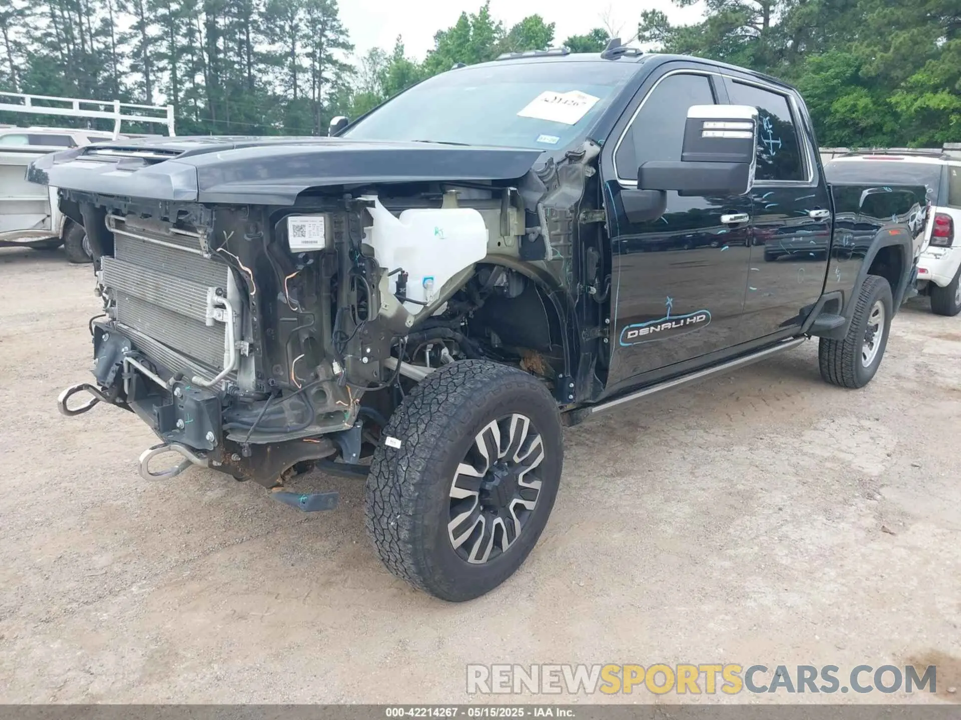 2 fotografías del automóvil dañado 1GT49XEY7RF326497 GMC SIERRA 2500HD 2024