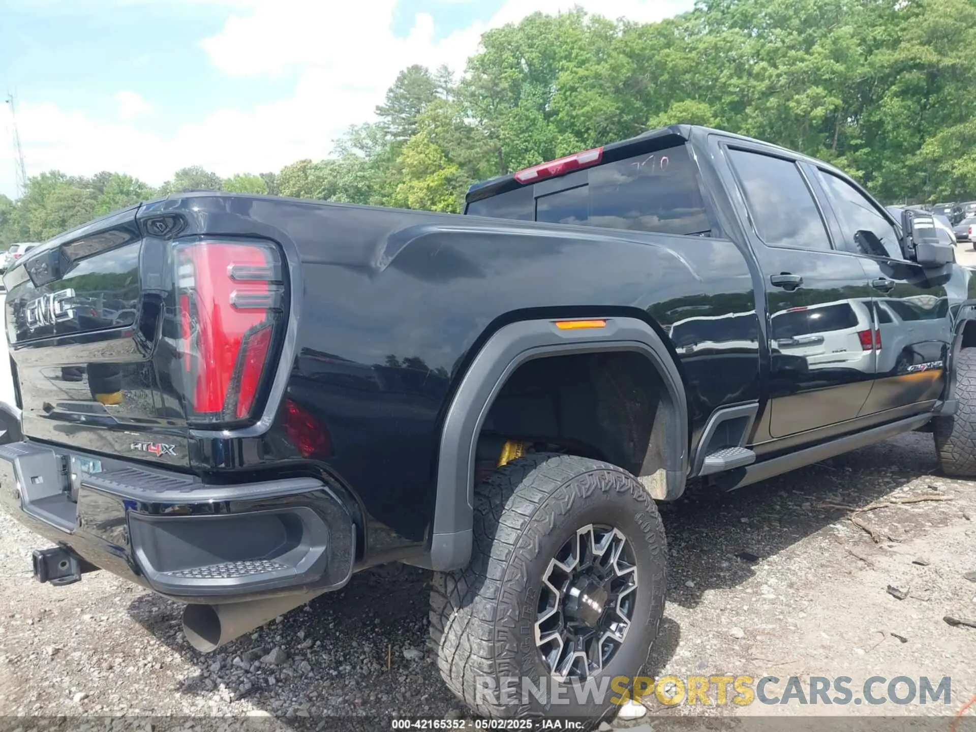 4 fotografías del automóvil dañado 1GT49ZEYXRF419770 GMC SIERRA 2500HD 2024