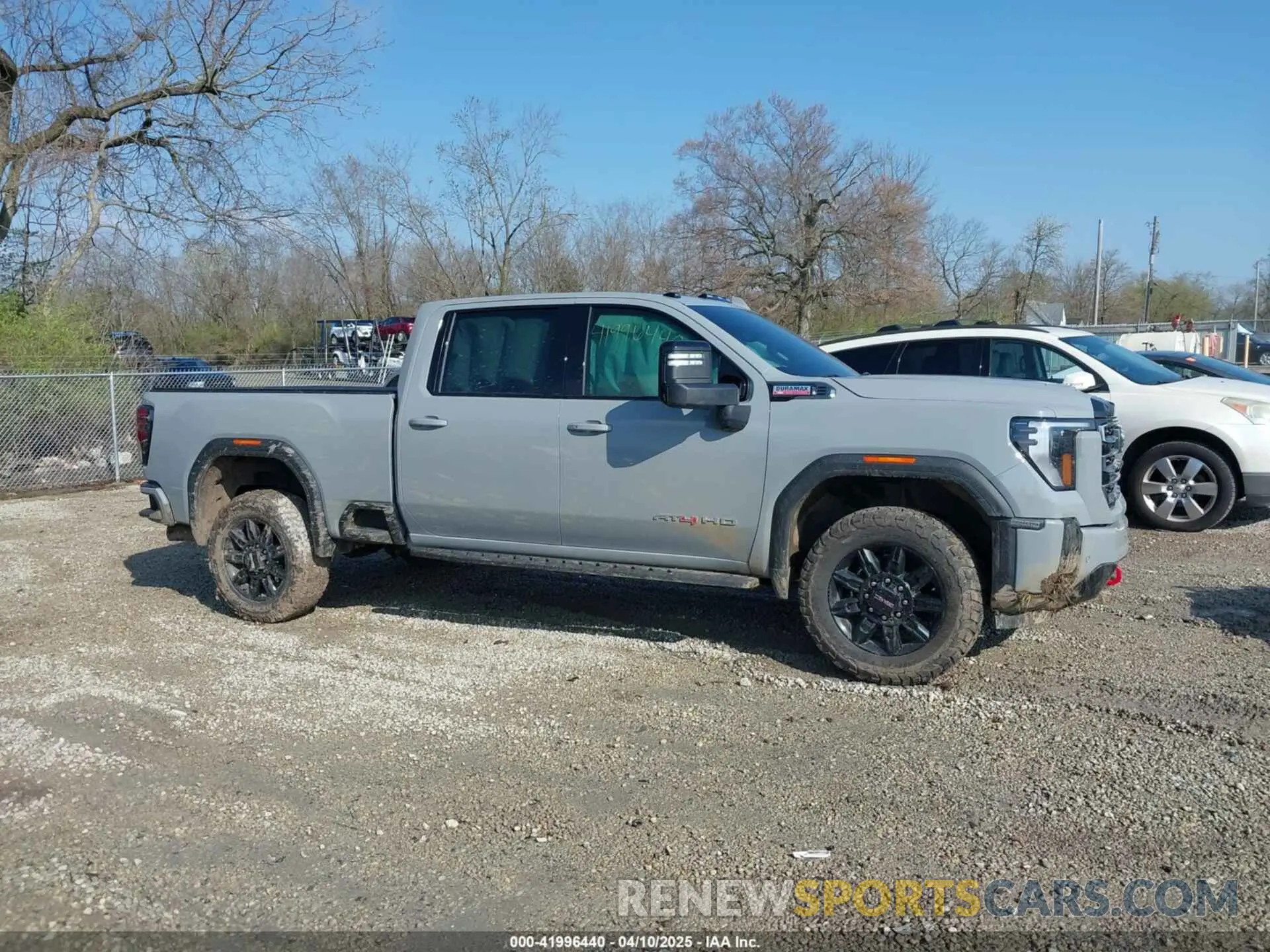 14 fotografías del automóvil dañado 1GT4UPEY3SF205700 GMC SIERRA 2500HD 2025