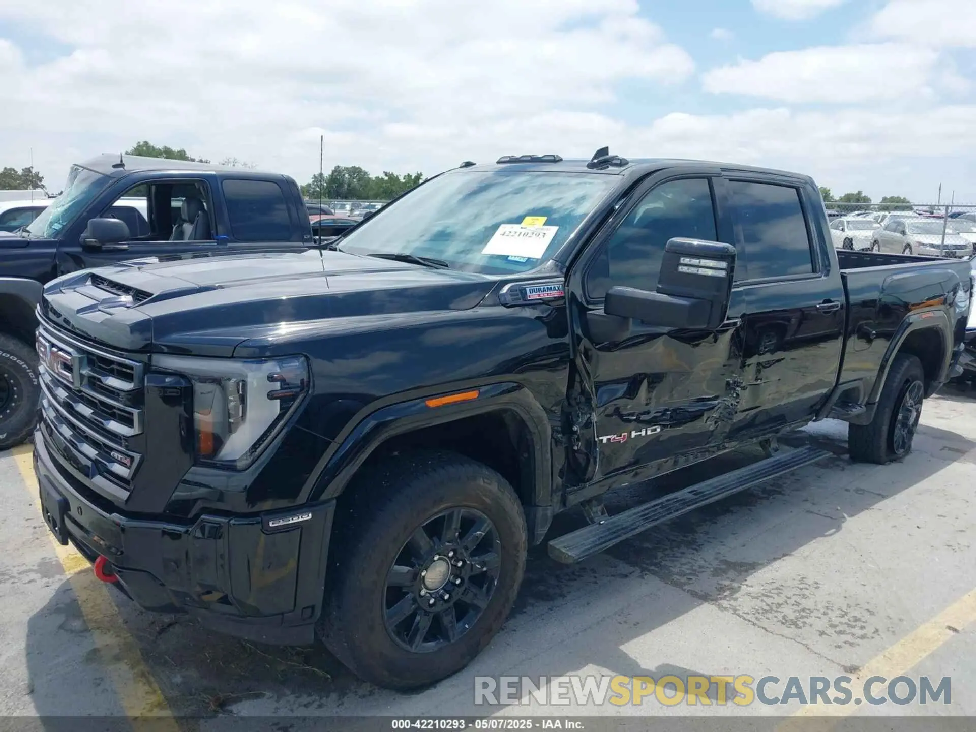 6 fotografías del automóvil dañado 1GT4UPEY8SF126443 GMC SIERRA 2500HD 2025