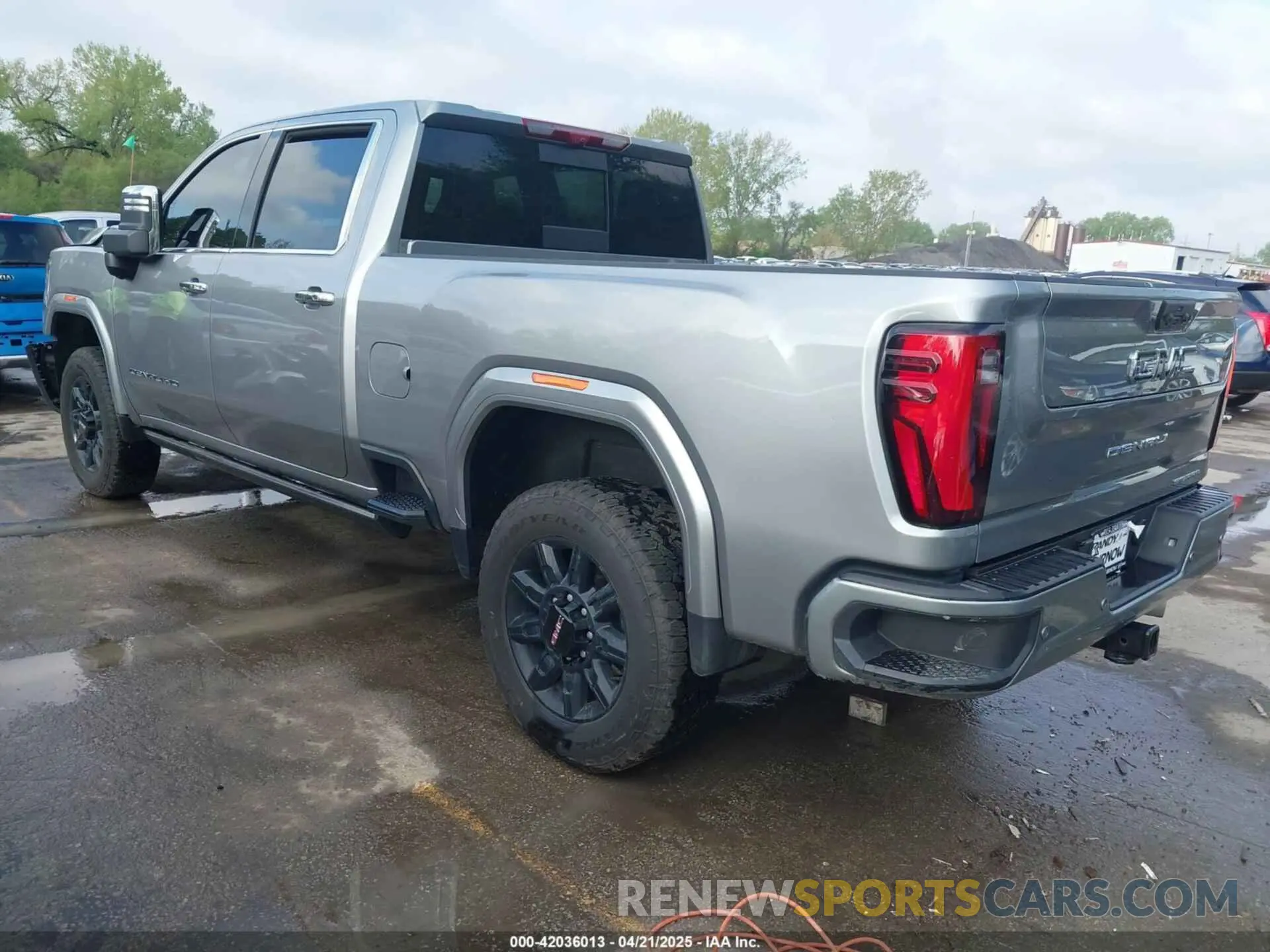 3 fotografías del automóvil dañado 1GT4UXEY2SF208037 GMC SIERRA 2500HD 2025